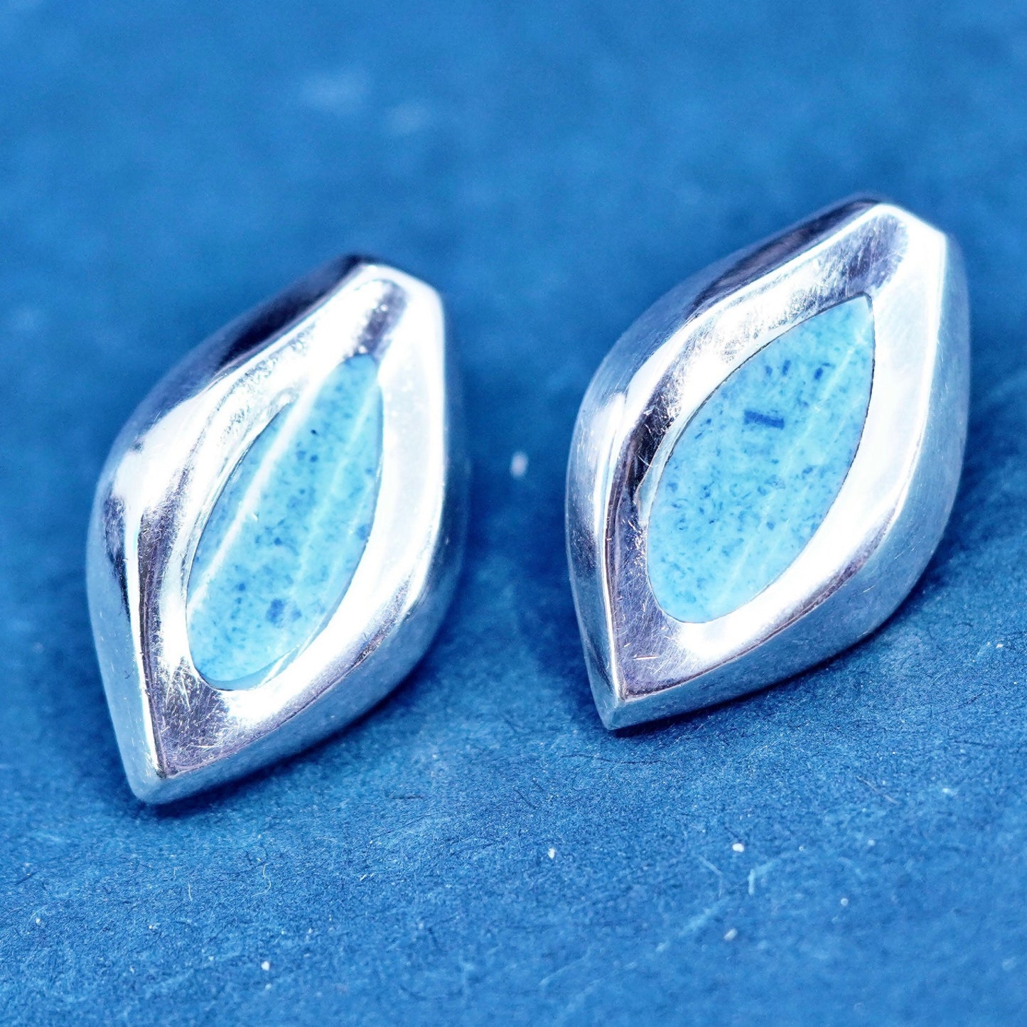 Mexican sterling silver handmade earrings, 925 ribbed studs denim lapis lazuli