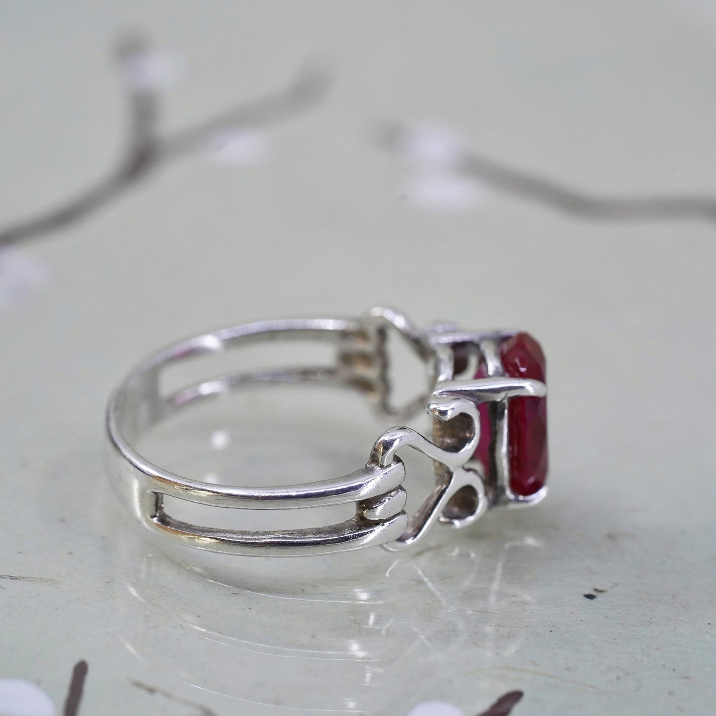 Size 8, Vintage sterling 925 silver handmade ring with ruby