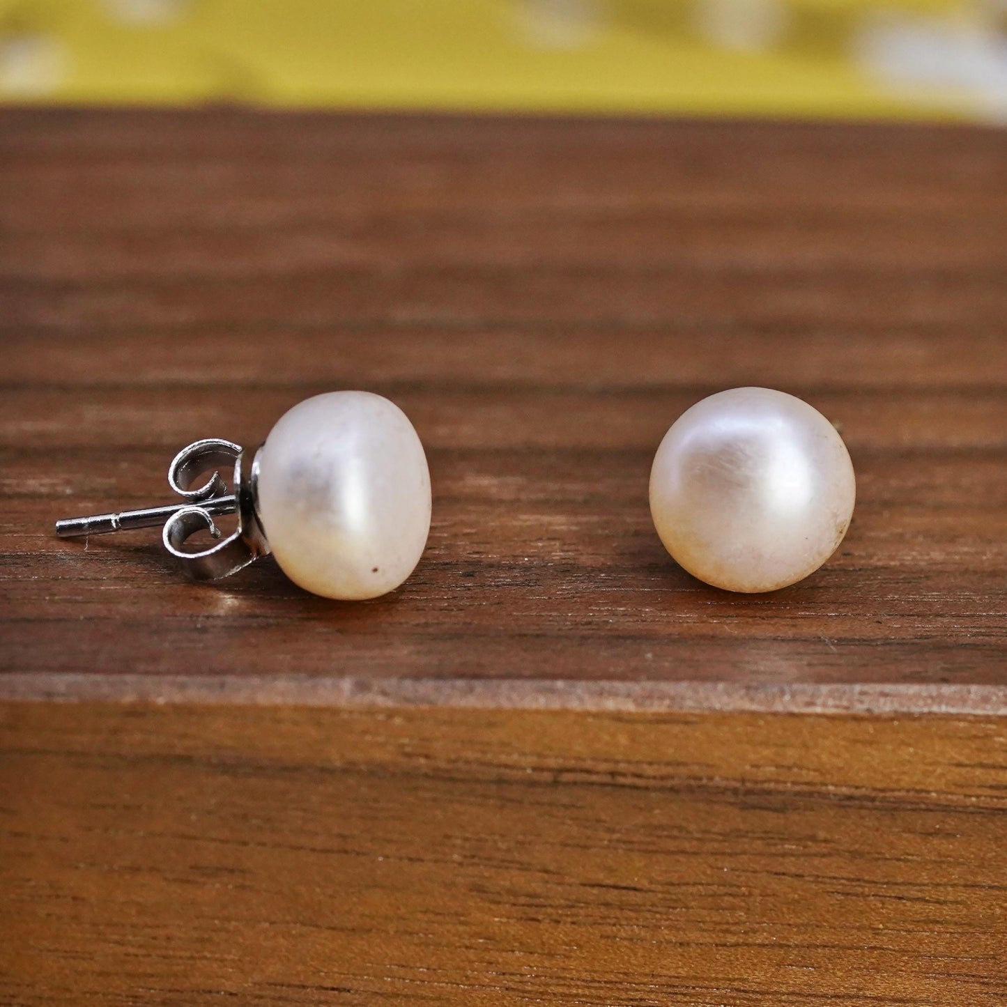 8mm, VTG 925 Sterling silver handmade studs earrings white pale orange pearl