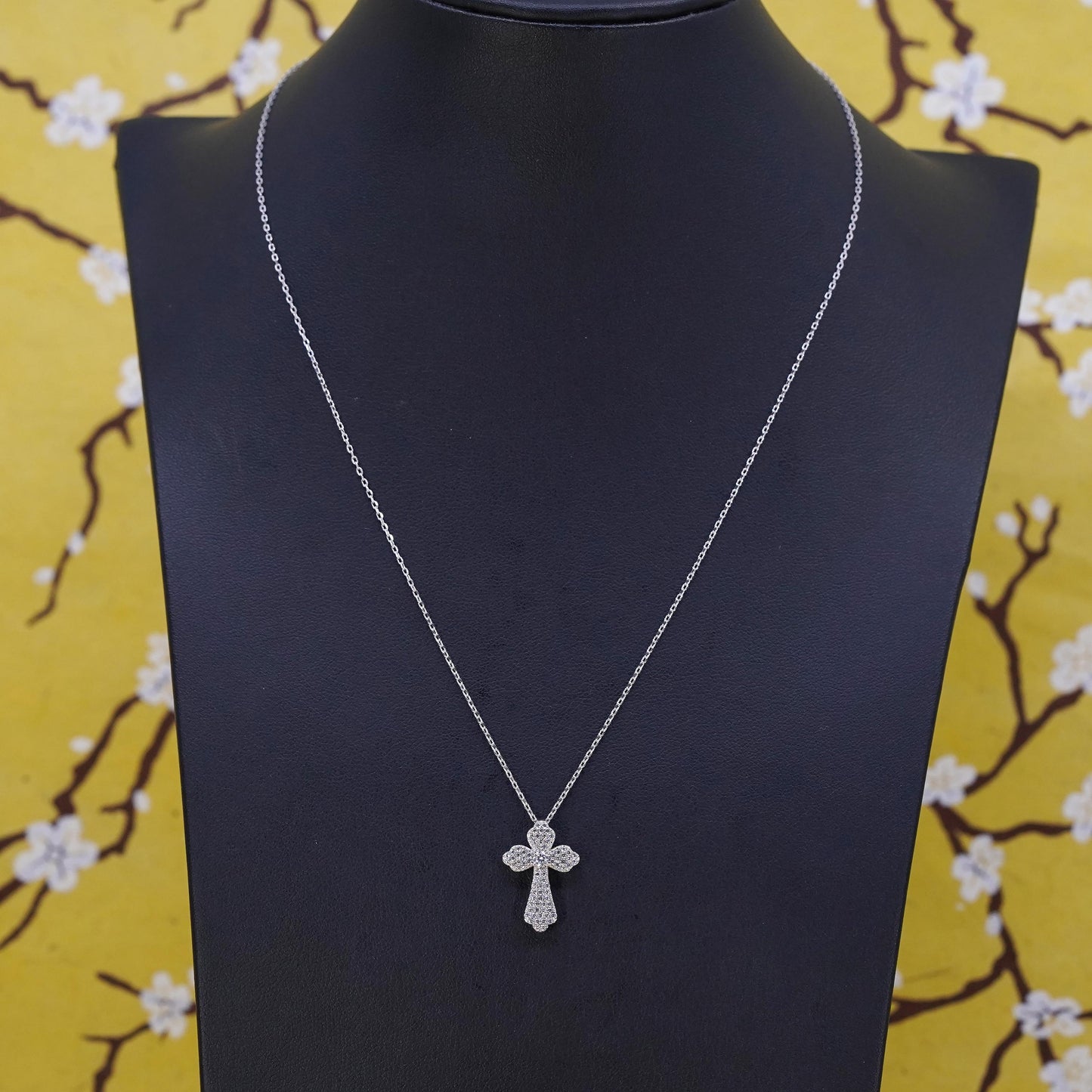 18”, Sterling silver necklace, 925 silver circle chain cluster cz cross pendant