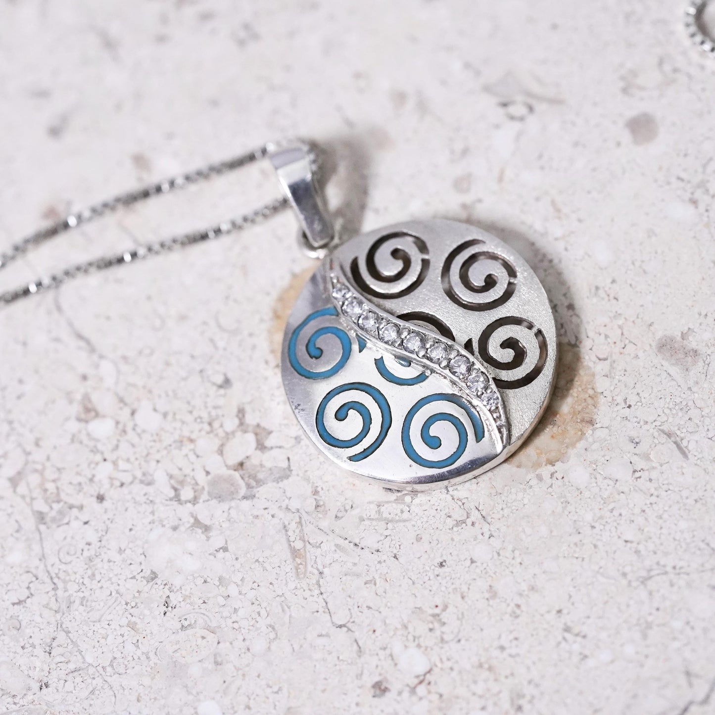 18”, vintage Sterling silver necklace, 925 box chain with swirly tag cz pendant