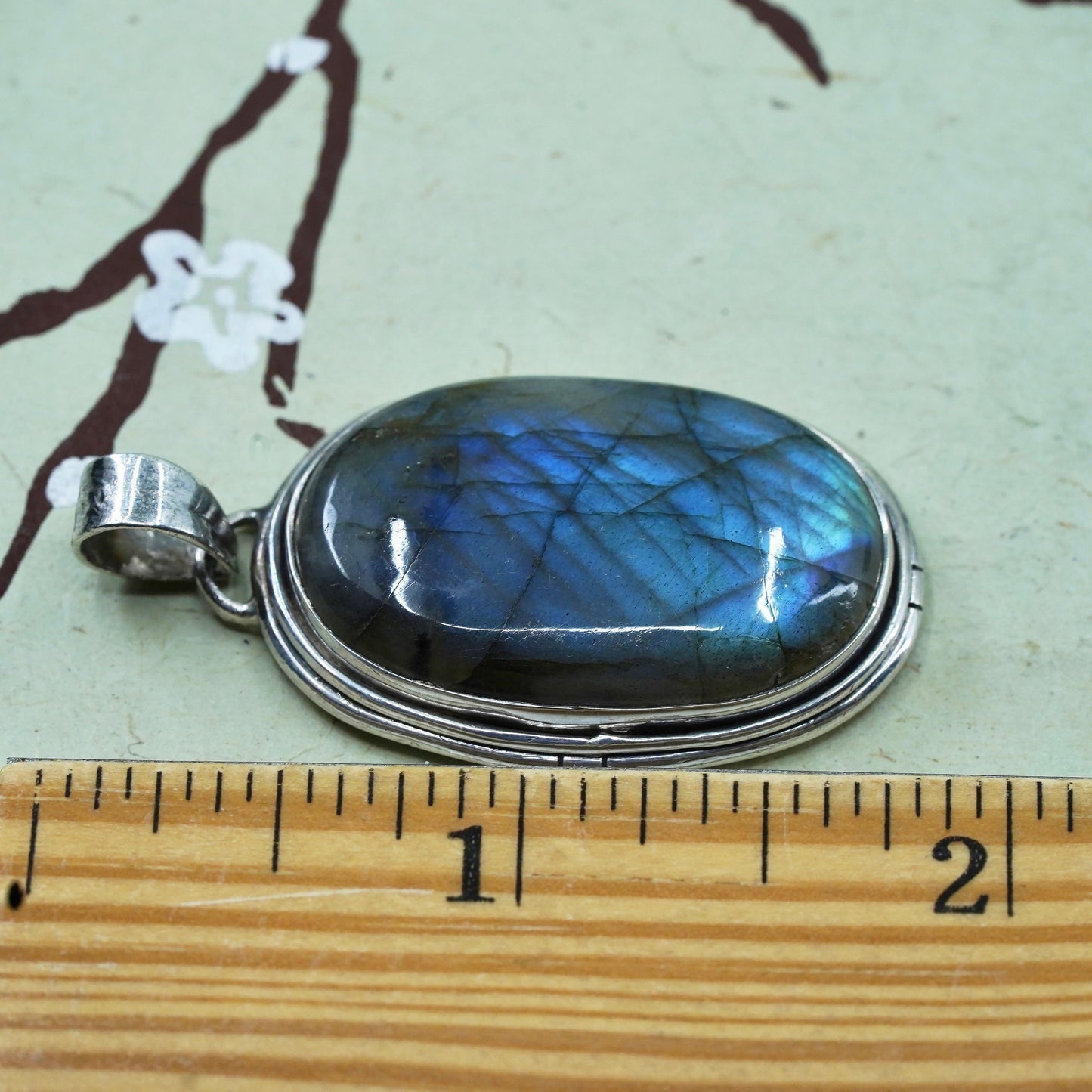 Vintage Sterling silver handmade pendant, Mexican 925 w/ huge oval labradorite