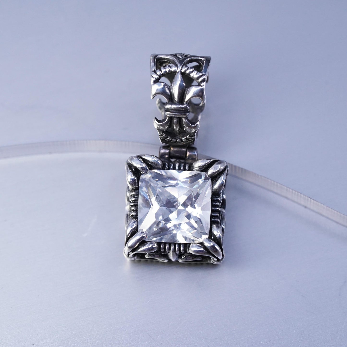 silpada Sterling 925 silver S0979 Uptown Cubic Zirconia fleur-de-lis Pendant