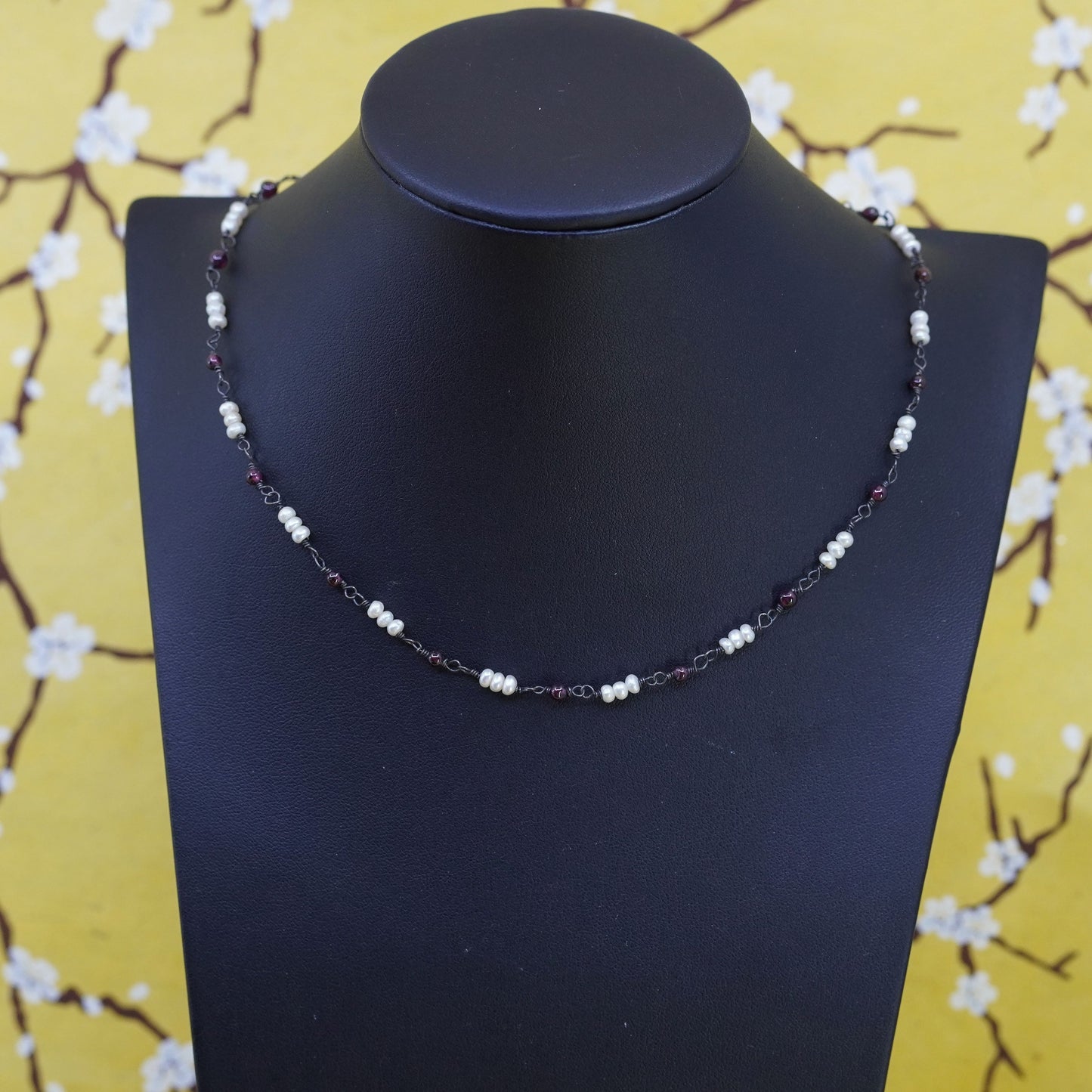 16”, Sterling silver 925 handmade necklace freshwater pearl and garnet beads