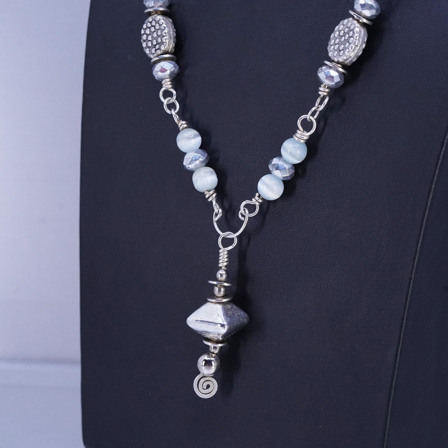 20", Native American Sterling 925 silver necklace gray tiger eye beads pendant