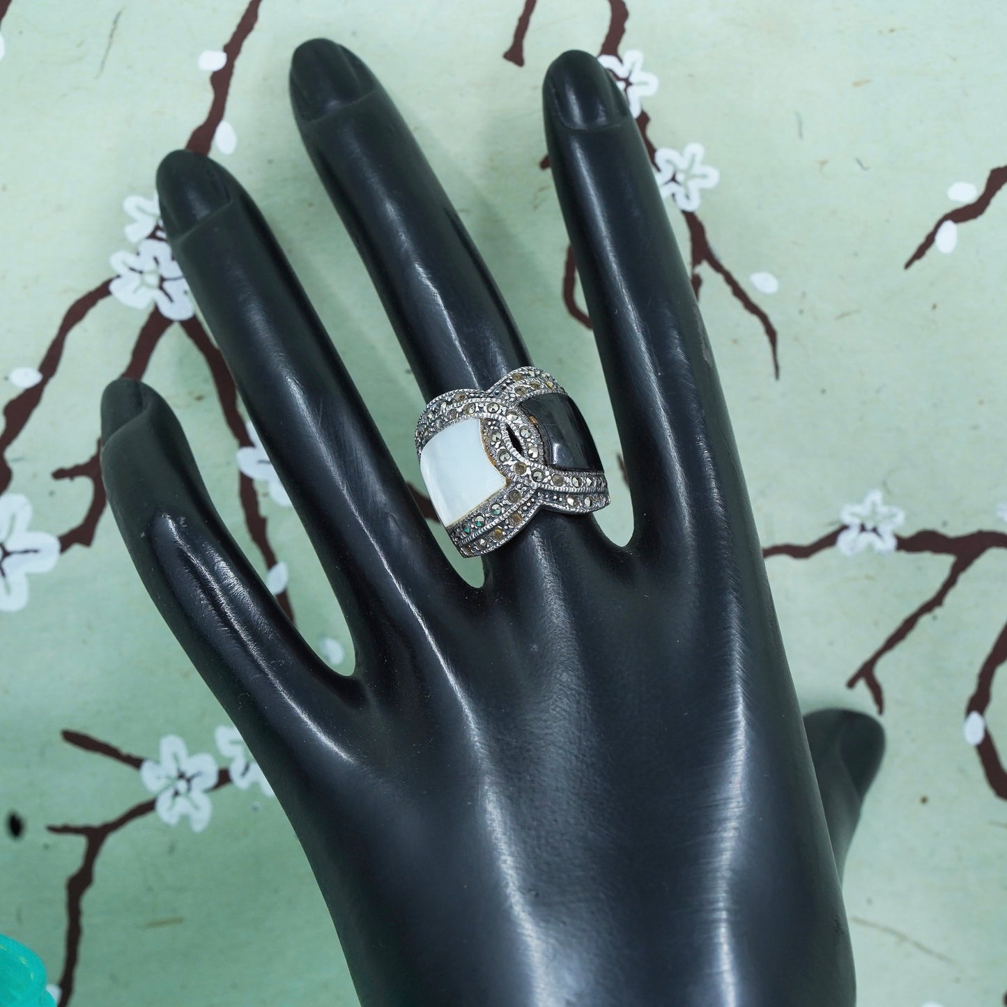 Size 7, Sterling 925 silver handmade ring w/ onyx mother of pearl and marcasite