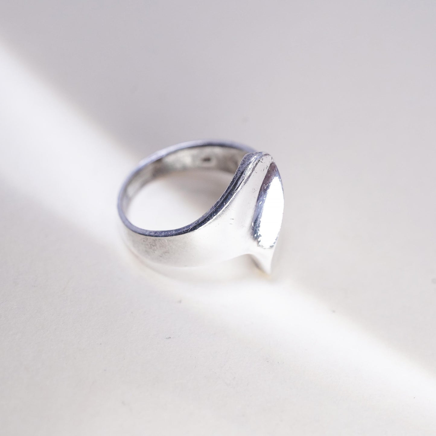 Size 7.5, vintage sterling silver handmade ribbed ring, 925 wavy band