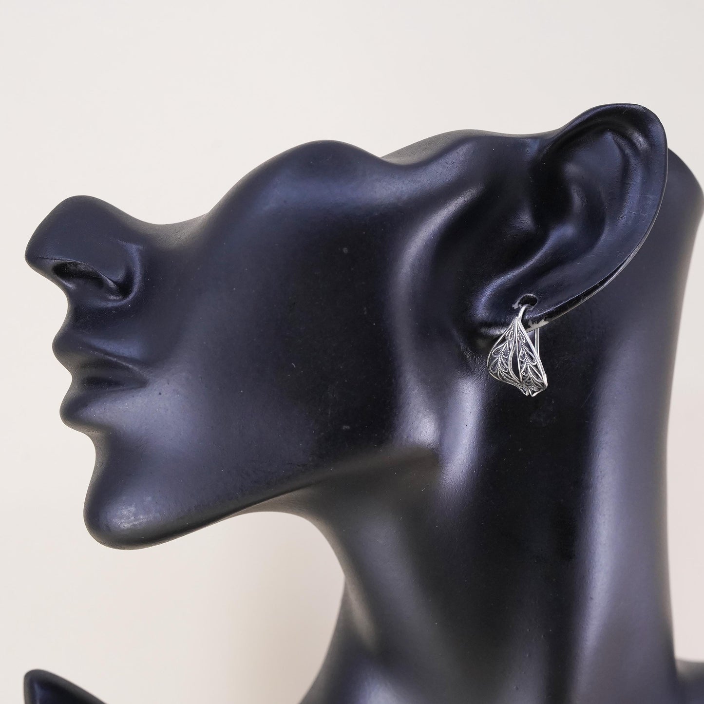 Vintage handmade sterling 925 silver filigree leaf earrings