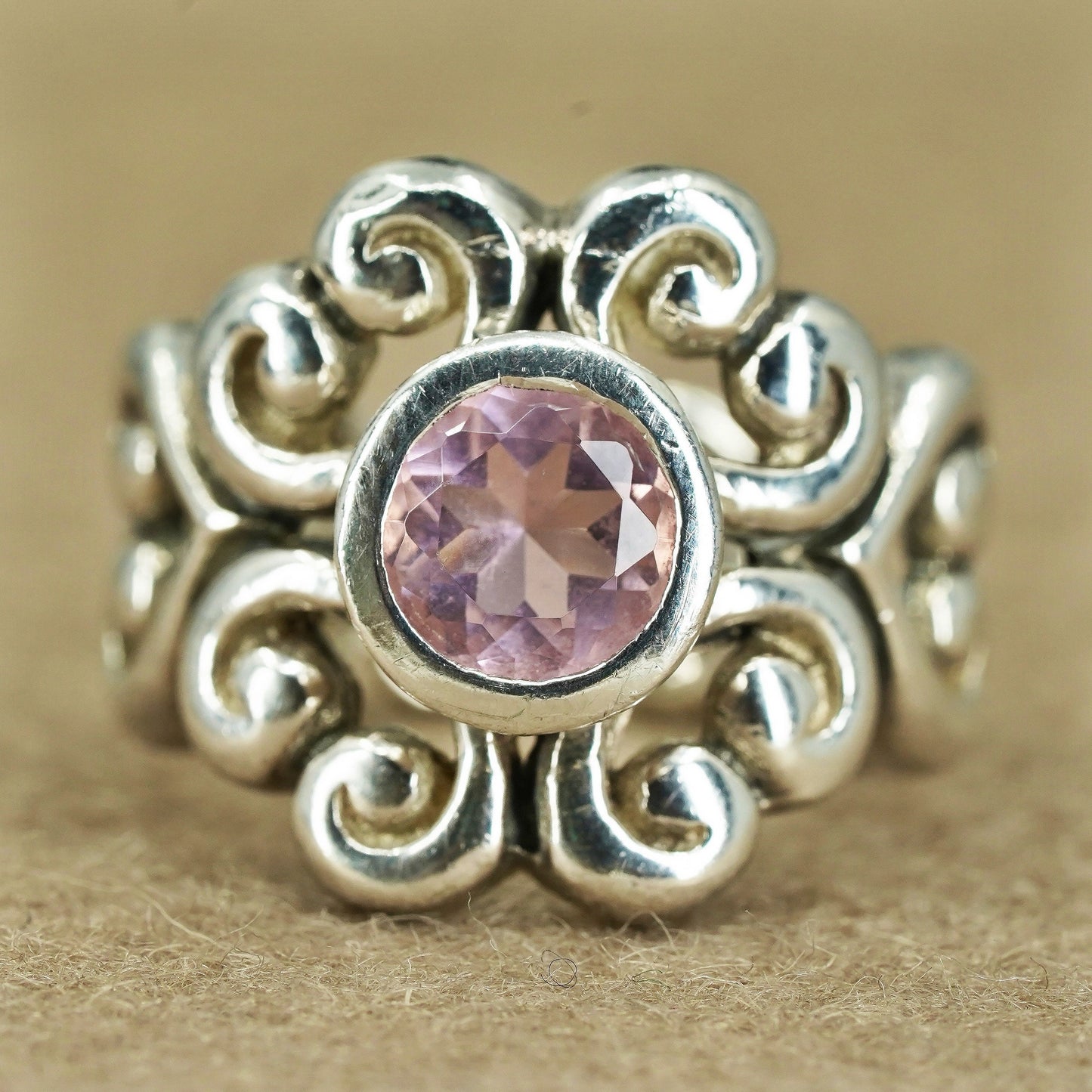 Size 7, VTG Barse Sterling 925 silver ring, filigree swirly band with pink cz