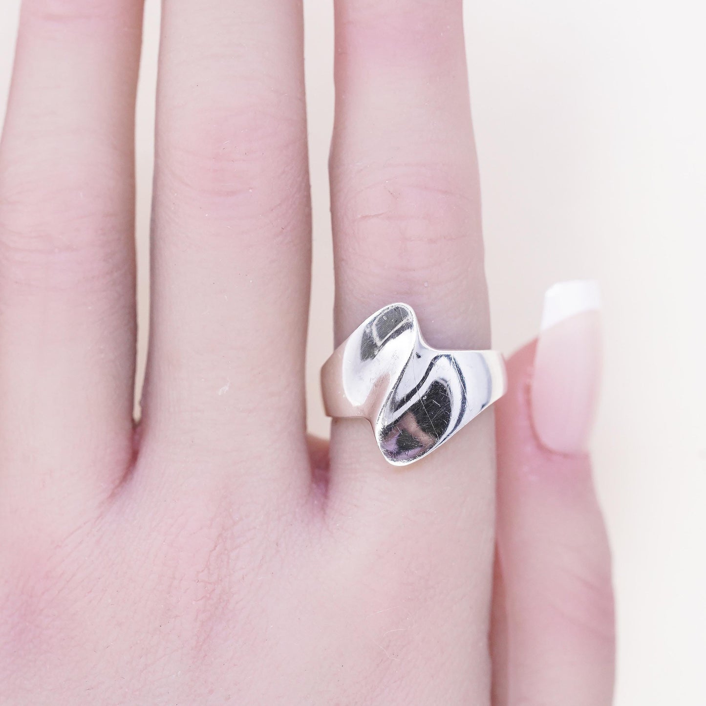 Size 7.5, vintage sterling silver handmade ribbed ring, 925 wavy band