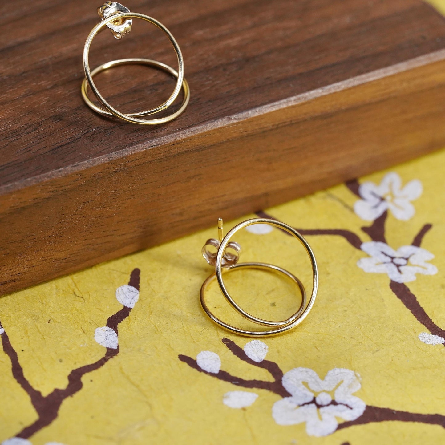 Vintage vermeil gold over Sterling silver entwined circle studs, 925 earrings
