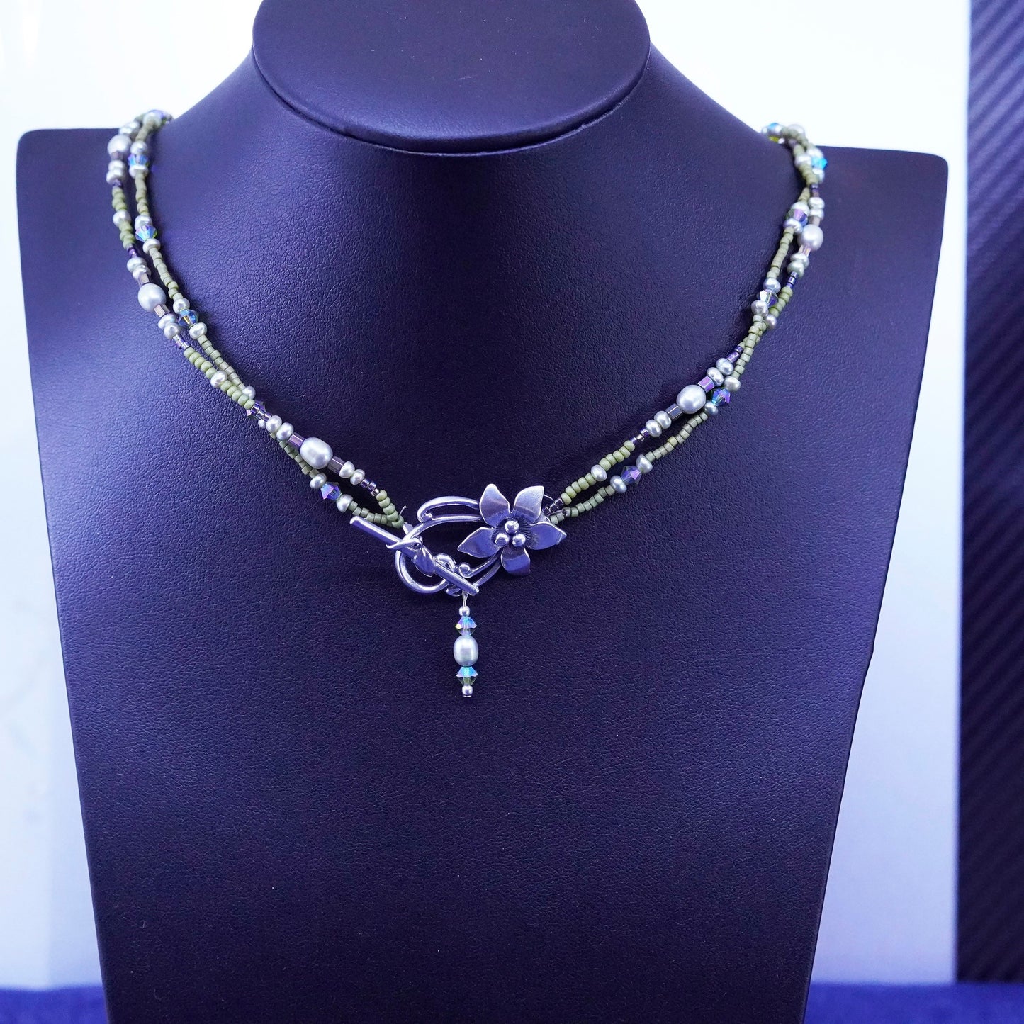 22”, Sterling silver necklace with 925 flower toggle closure chain heishi beads