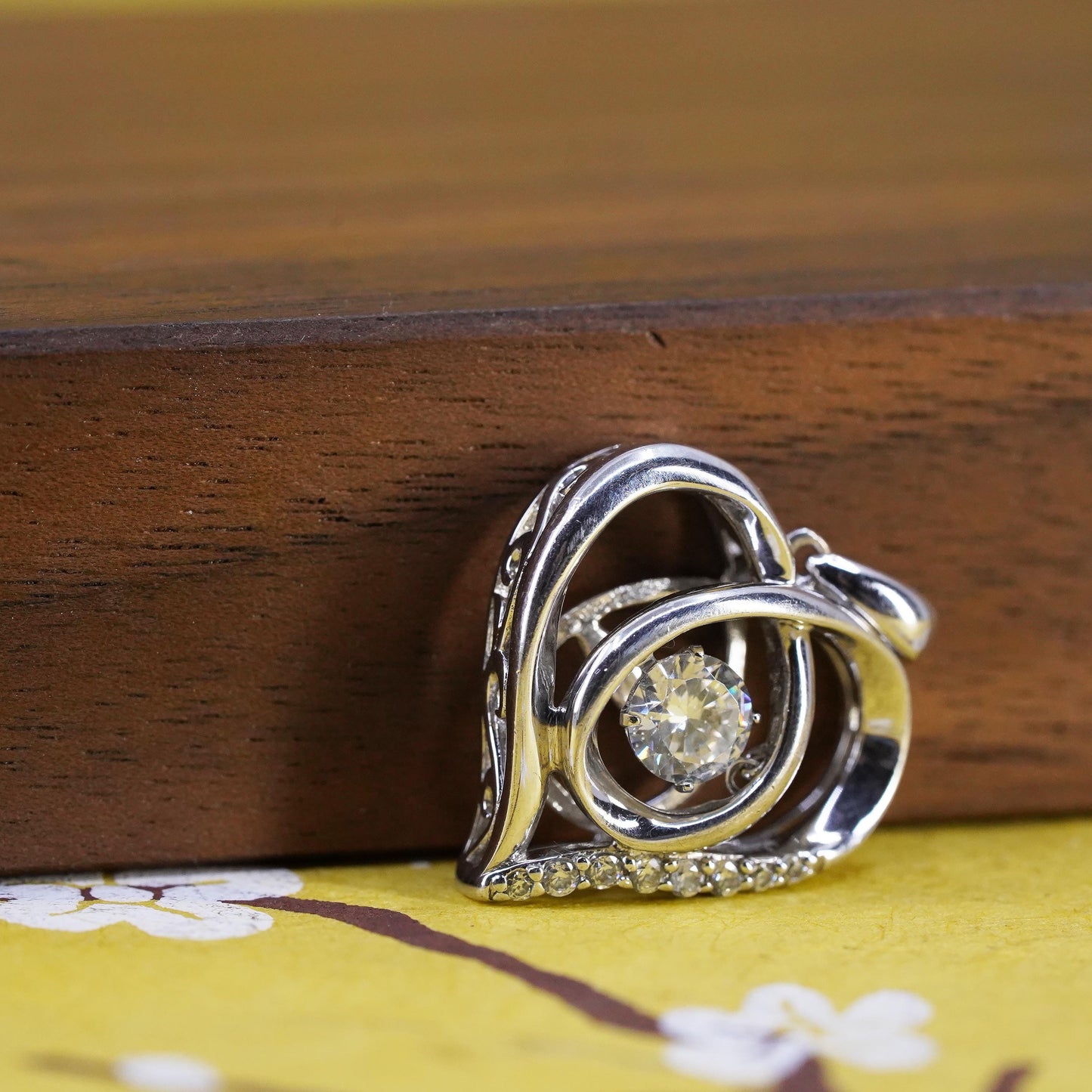 Vintage Sterling 925 silver heart pendant with dancing crystal