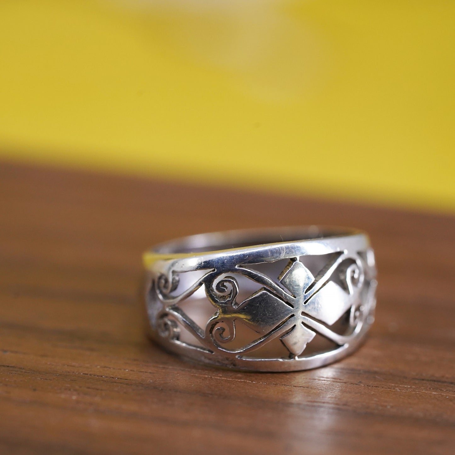 Size 3.5, vintage Sterling 925 silver handmade band ring