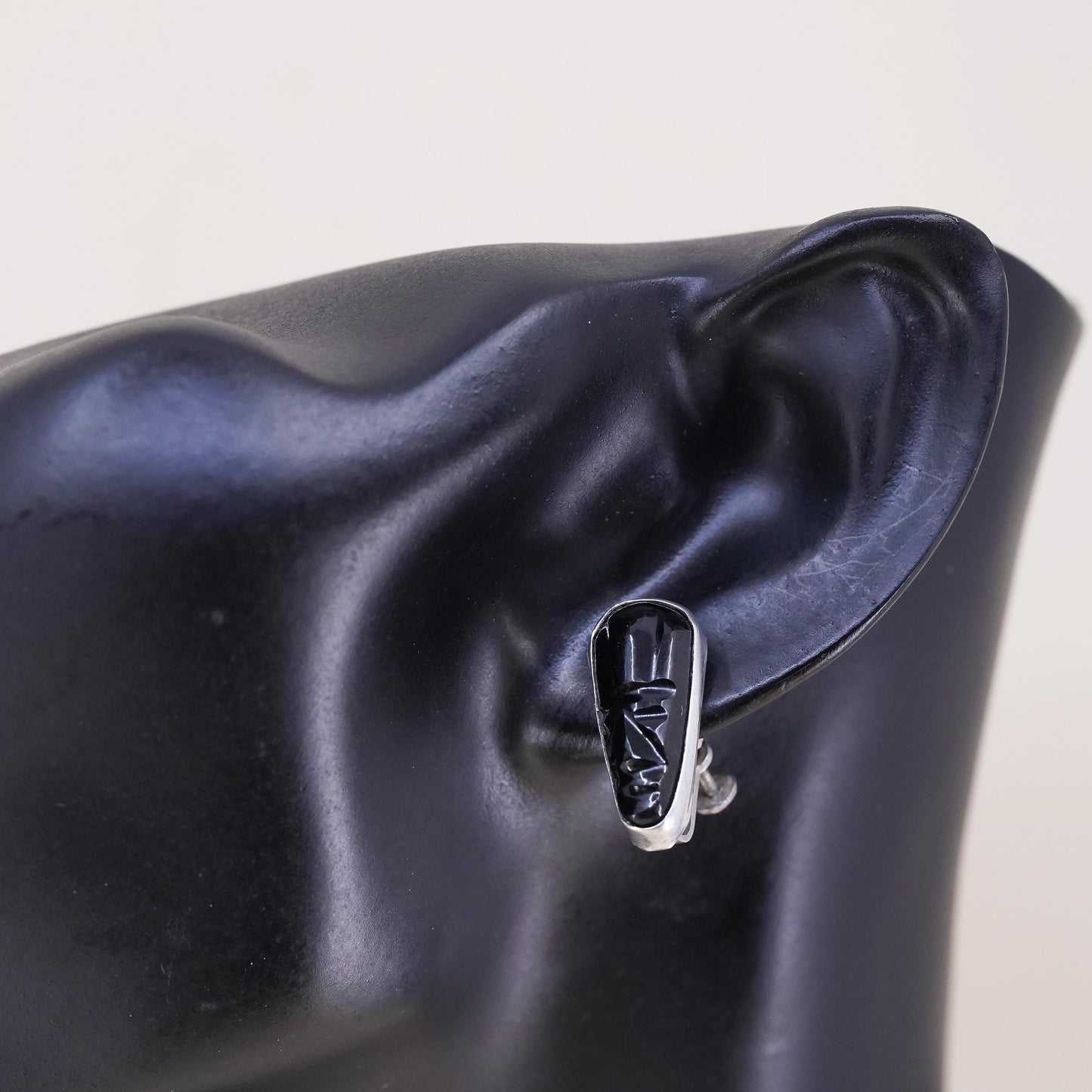 Mexican sterling silver single earring, 925 screw back with Carved Warrior Onyx