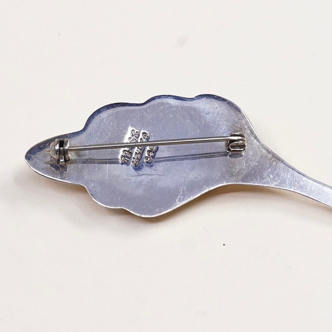 Vintage sterling silver handmade leaf shaped brooch, solid Mexico 925 silver TA-163