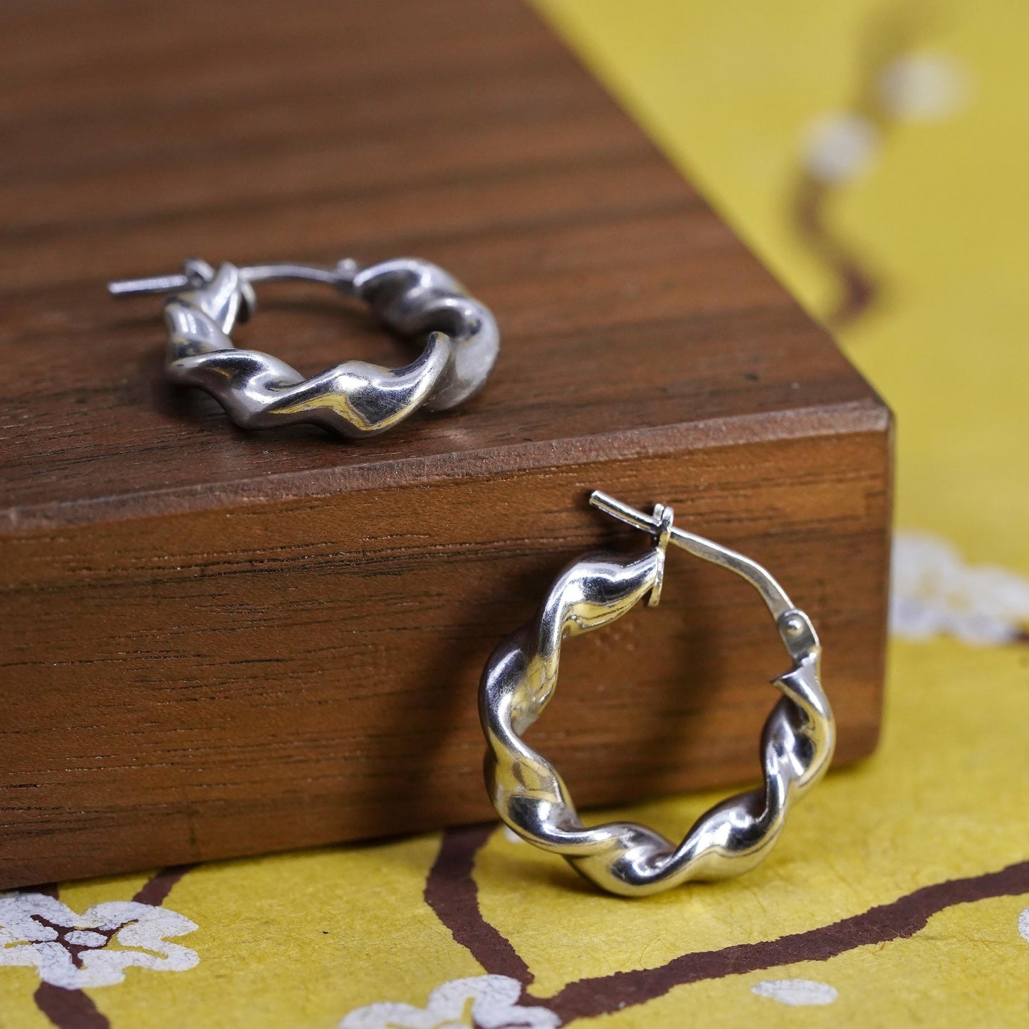 0.75”, Vintage Italy Sterling silver handmade earrings, 925 twisted hoops