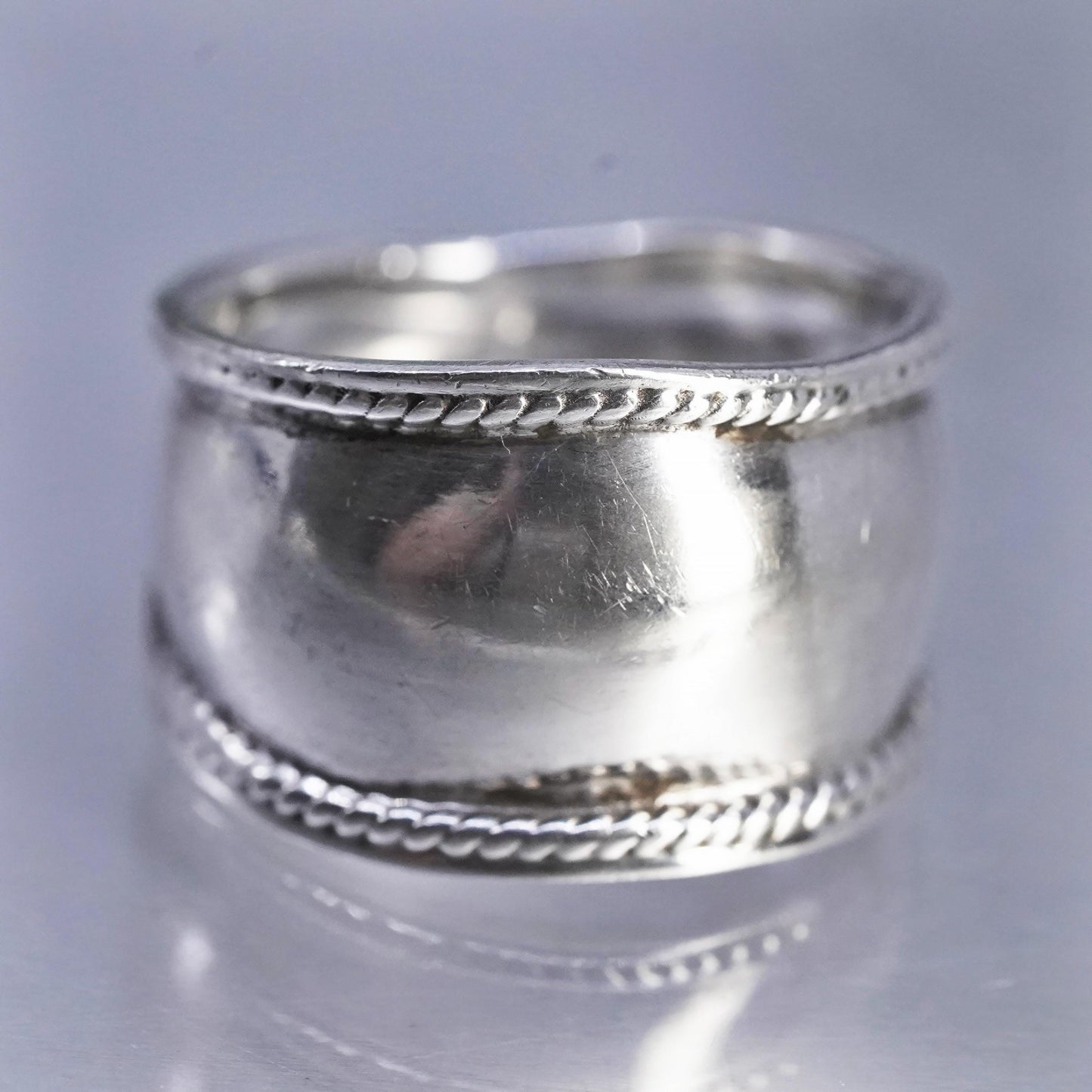 Size 7.5, vintage Sterling 925 silver handmade ring, cable band