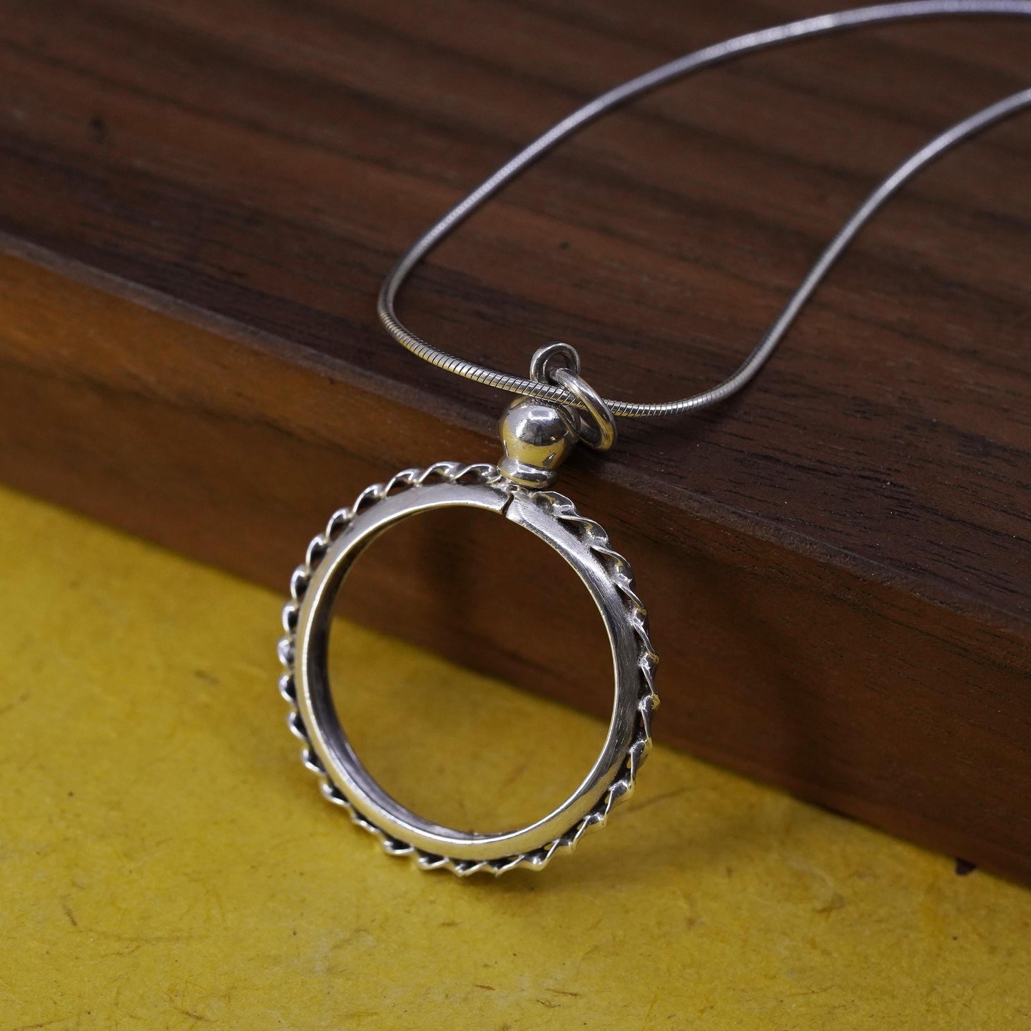 18”, vintage Sterling silver necklace, Italy 925 snake chain circle pendant