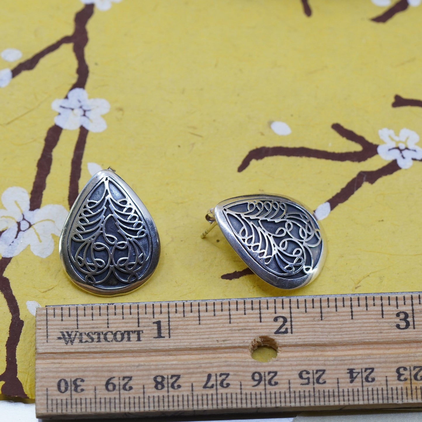 Southwestern Sterling 925 silver handmade filigree teardrop earrings