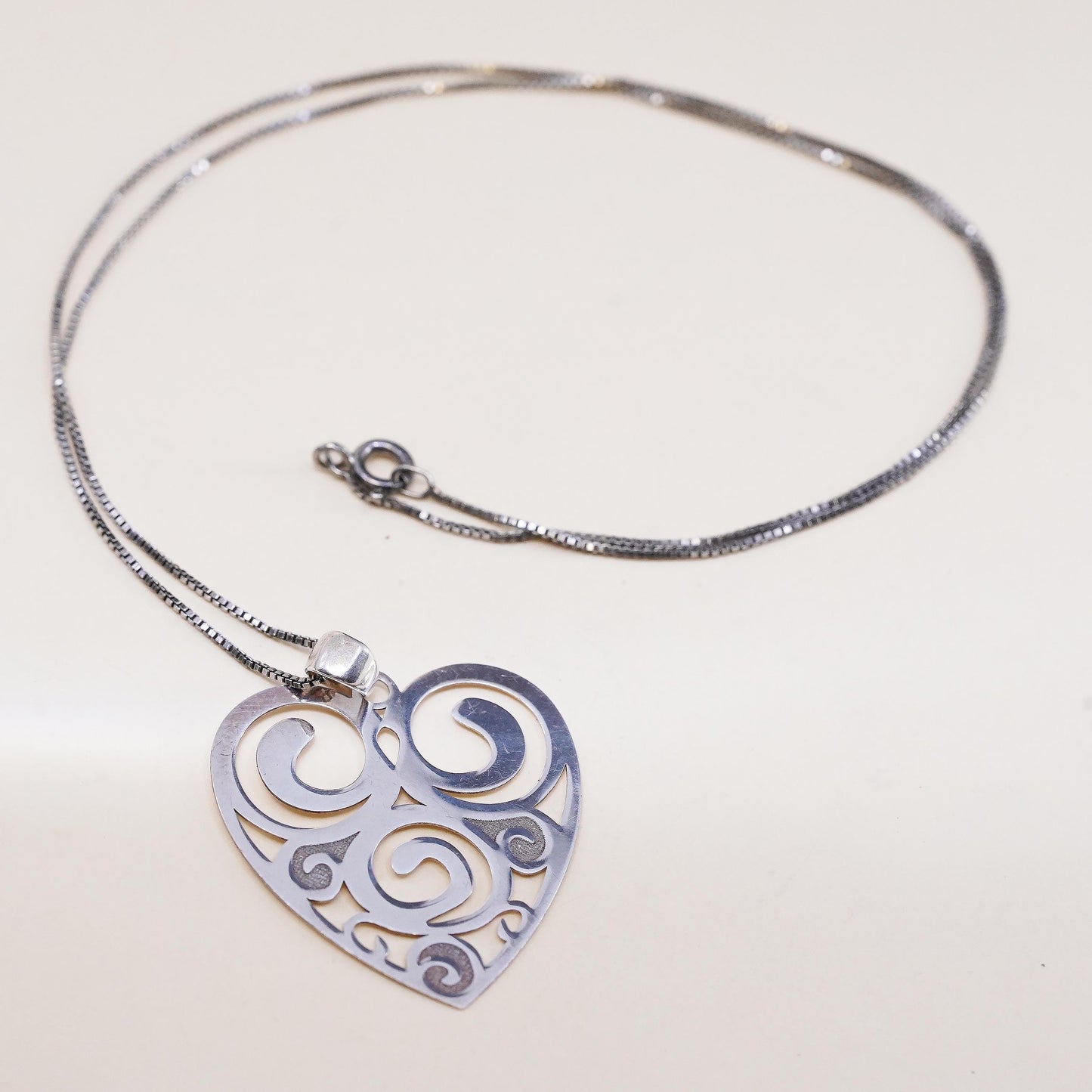 18",, Vintage Sterling 925 silver box chain necklace w/ filigree heart pendant