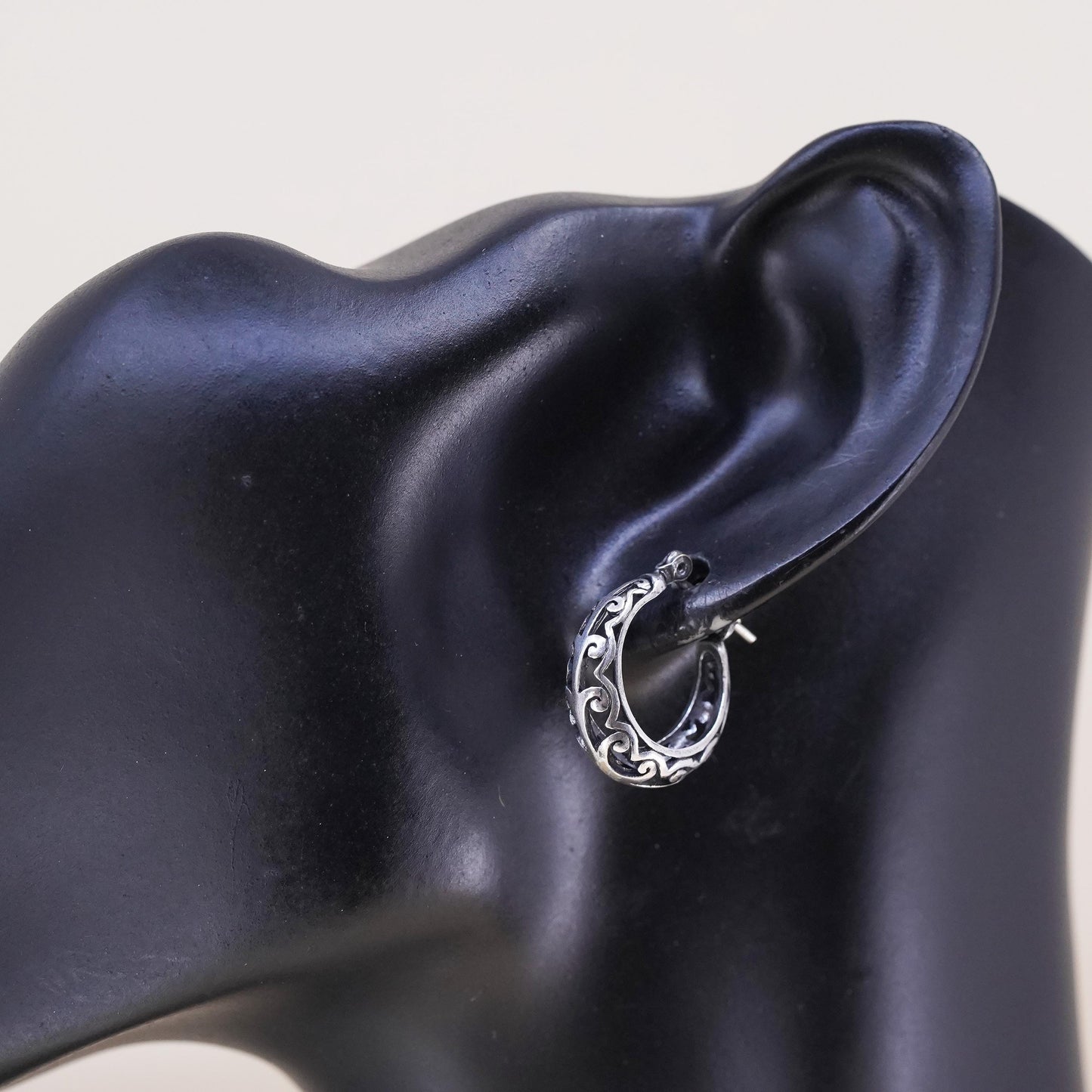 0.75”, Vintage sterling silver loop single earring, filigree primitive hoop
