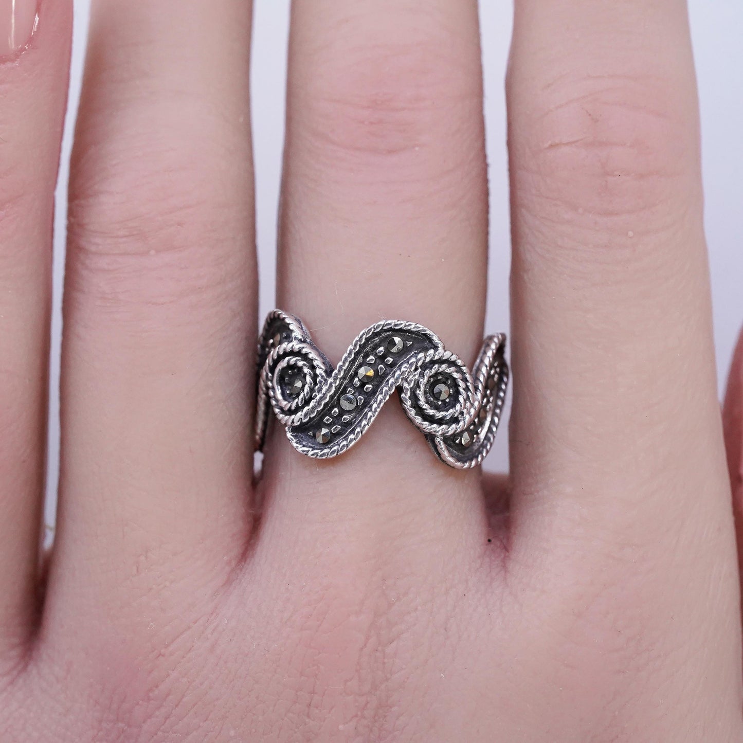 Size 7, southwestern Sterling 925 silver wave ring, band cluster marcasite