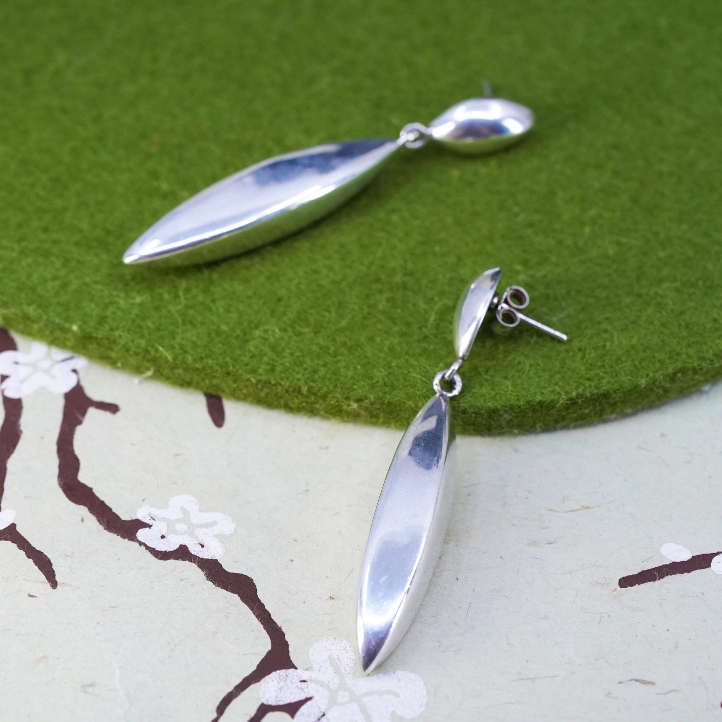 Vintage modern sterling silver handmade earrings, ribbed 925 teardrop dangles