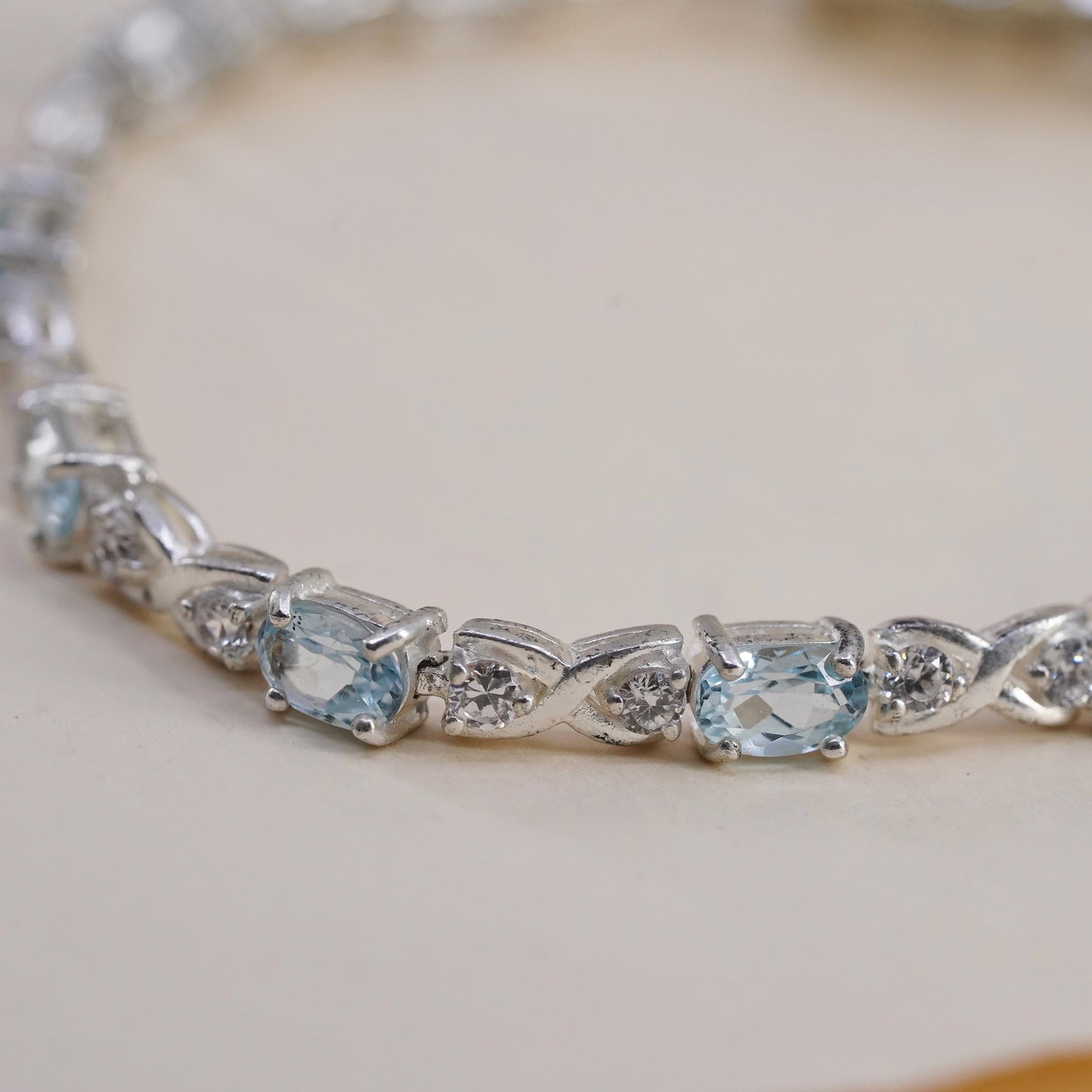 6.75", Vintage Sterling 925 silver tennis bracelet with cluster topaz