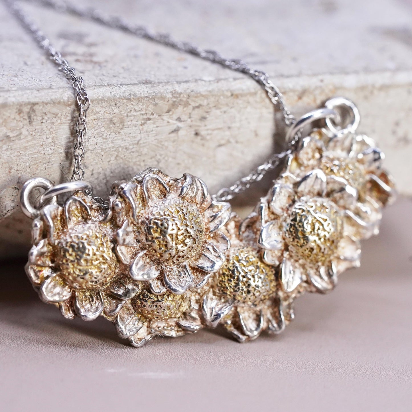 18", Sterling silver 925 Singapore rope chain necklace cluster flower pendant
