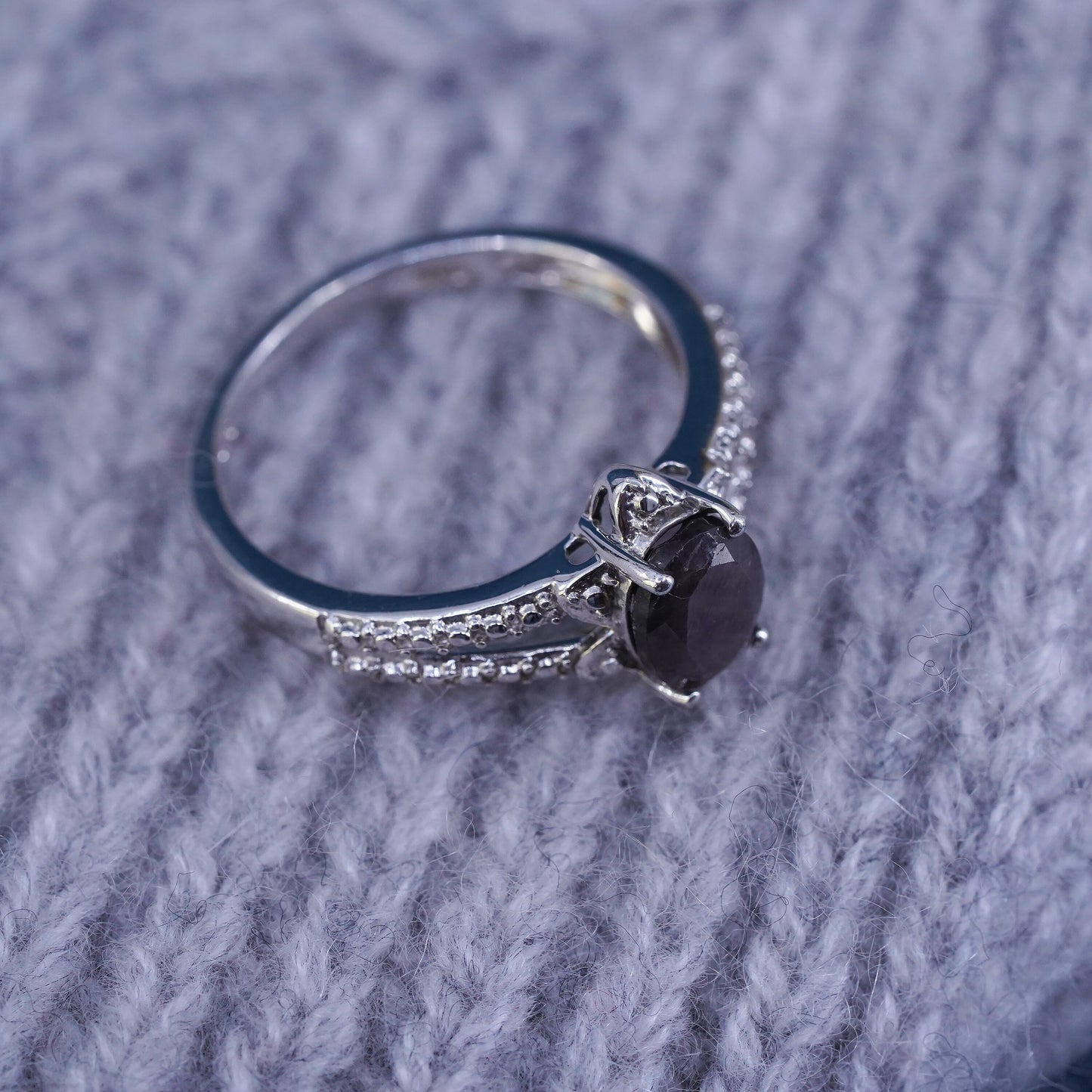 Size 8.25, Vintage Sterling 925 silver handmade ring, band with black agate