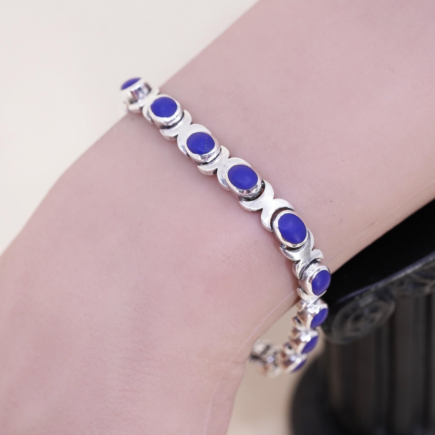 7", Vintage southwestern Sterling 925 silver tennis bracelet with blue onyx