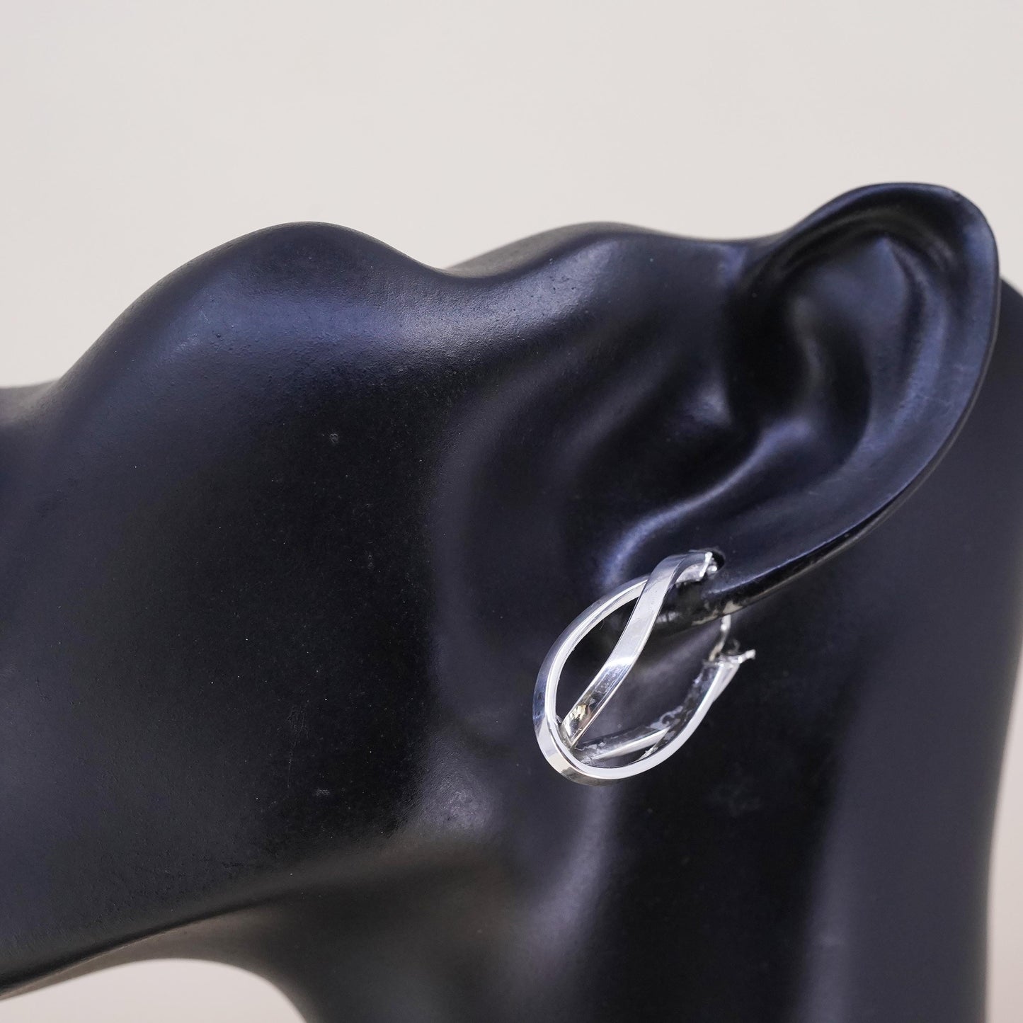 1.25", VTG sterling 925 silver loop single earring, entwined minimalist hoop