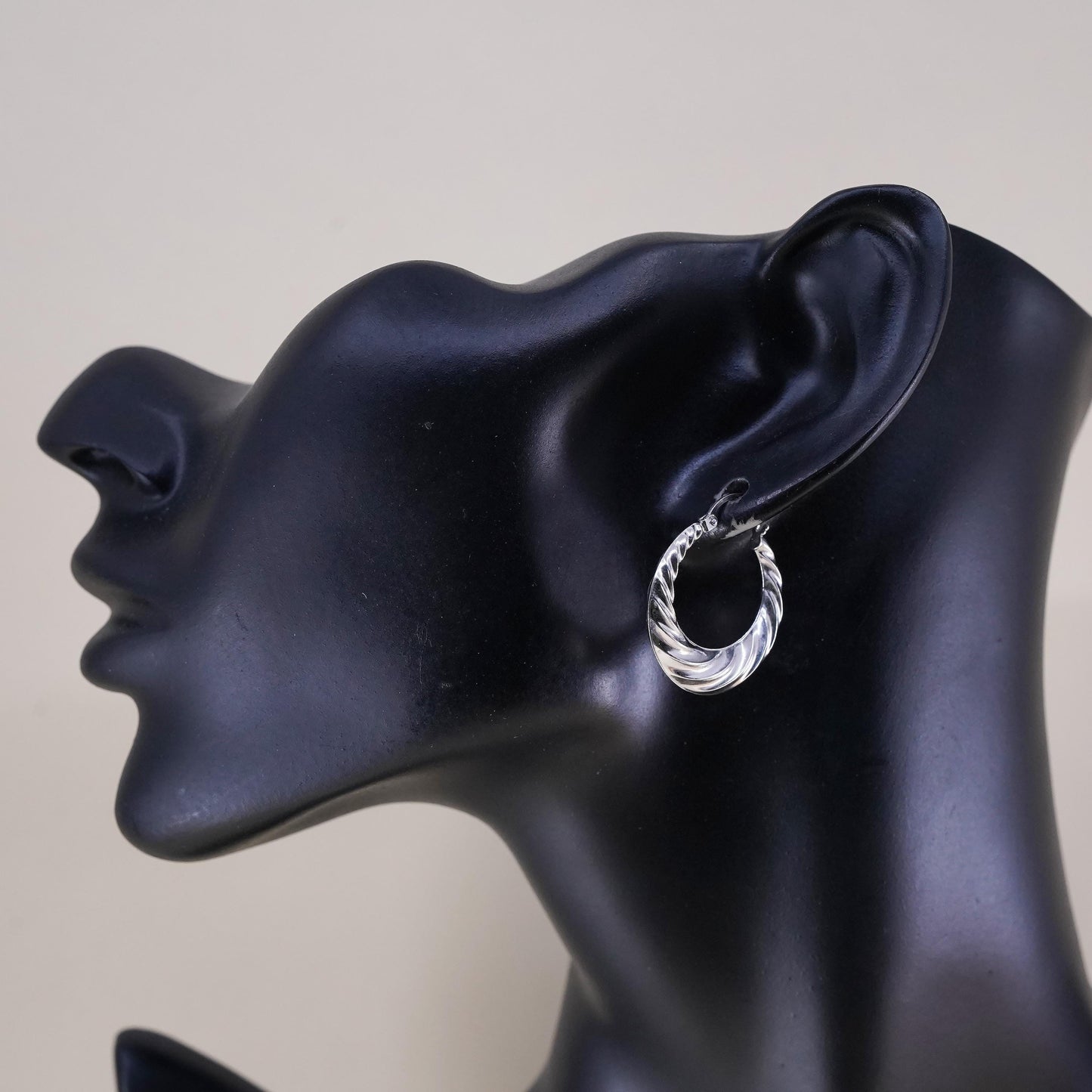 0.75”, Vintage sterling 925 silver loop earrings, primitive ribbed hoops