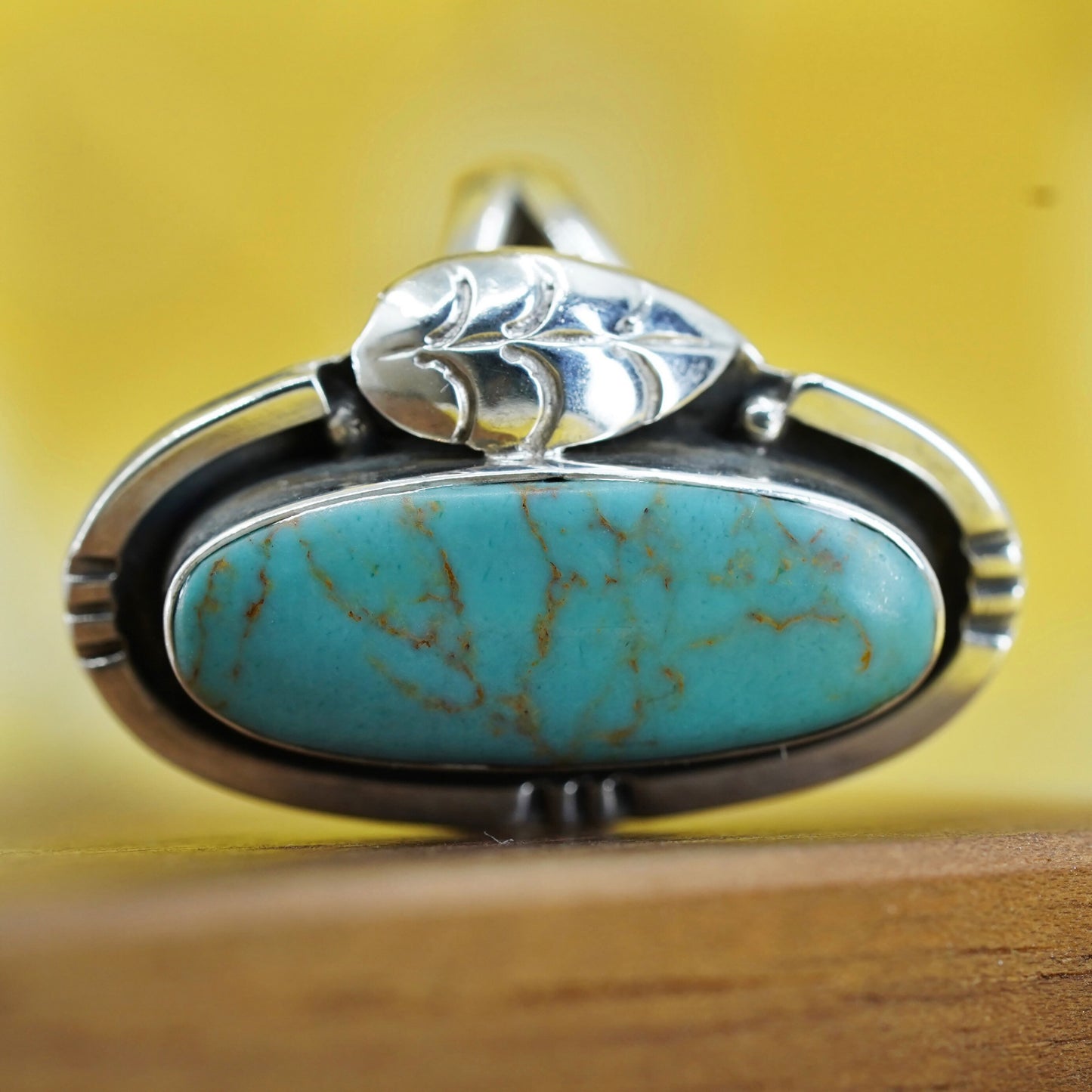 Size 8, vintage southwestern Sterling silver 925 handmade ring turquoise leaf