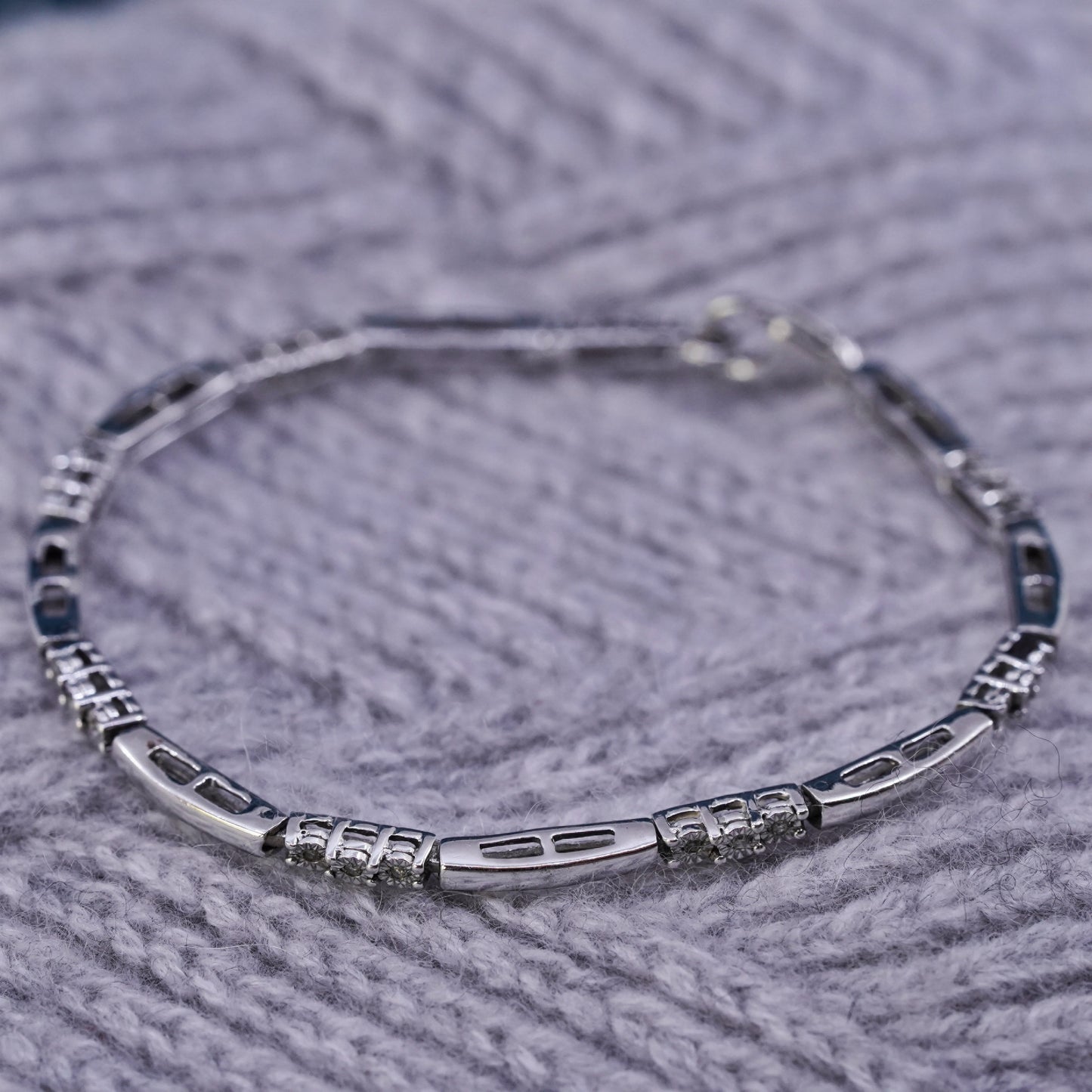 7.25”, vintage sterling 925 silver tennis bracelet with genuine diamond