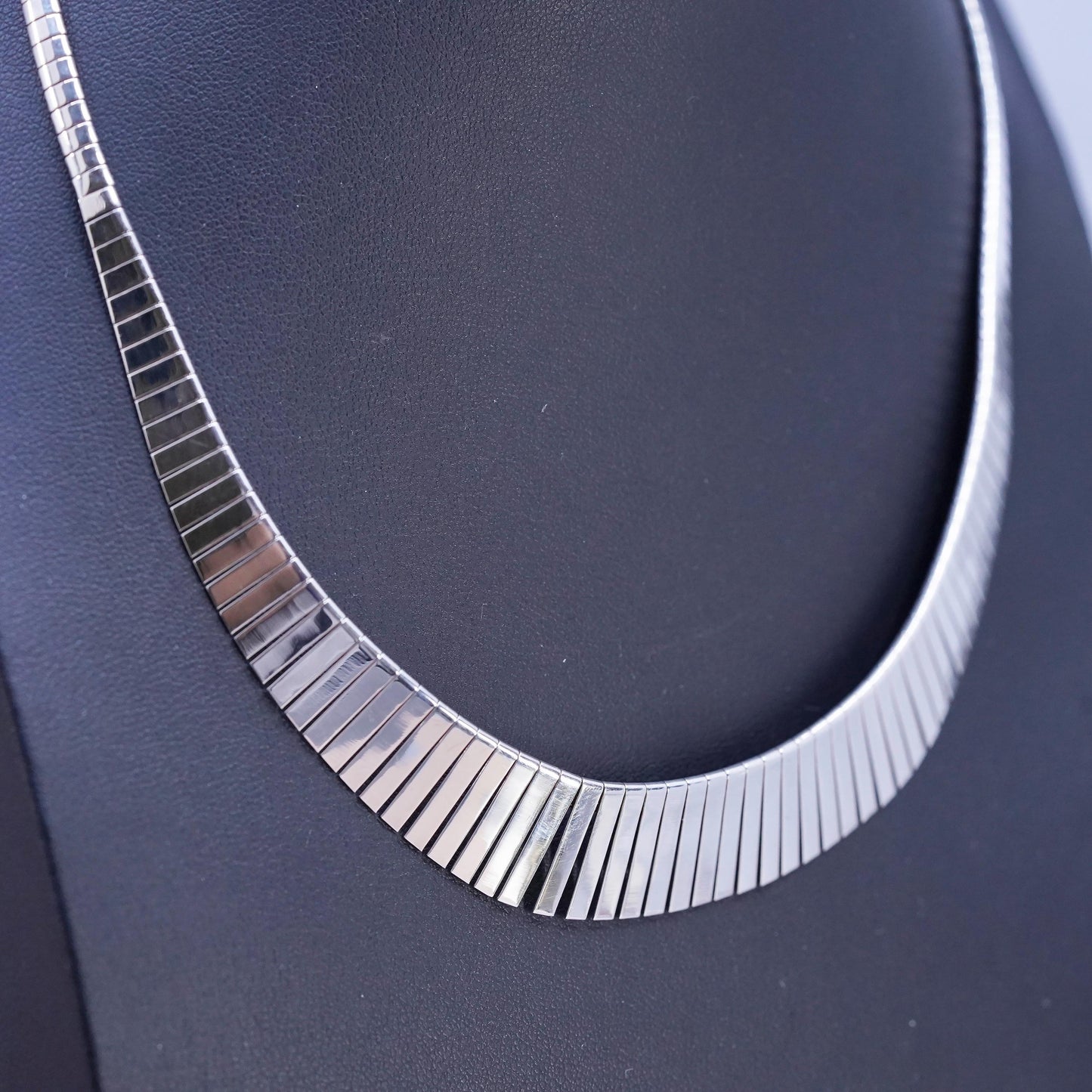 17", vintage Italian Sterling silver necklace, 925 herringbone Cleopatra chain