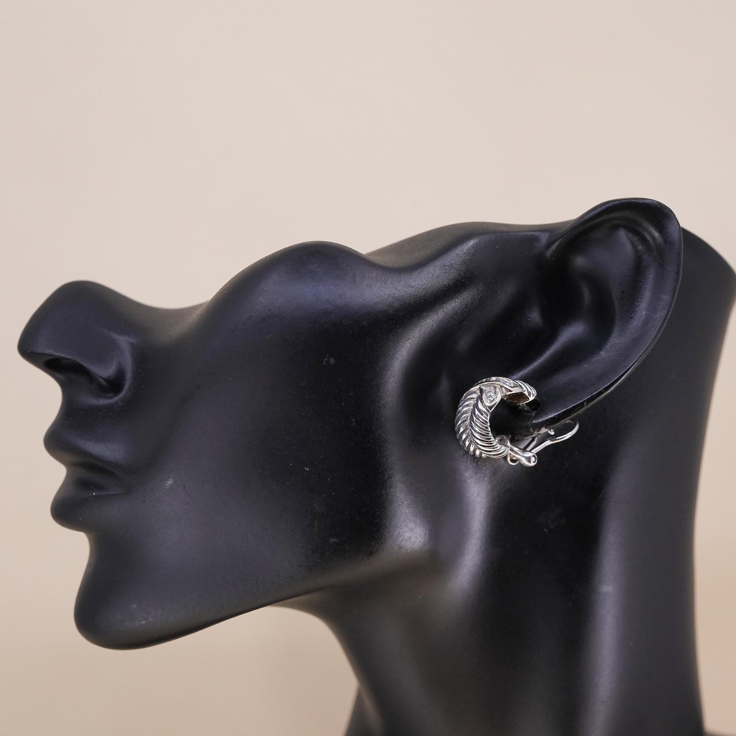 Vintage Sterling 925 silver handmade stud w/ cz, cable textured single earring