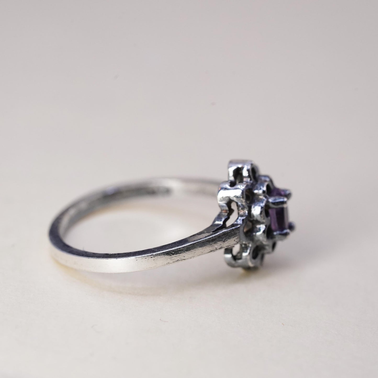 Size 7, vintage Sterling 925 silver handmade crown ring with amethyst