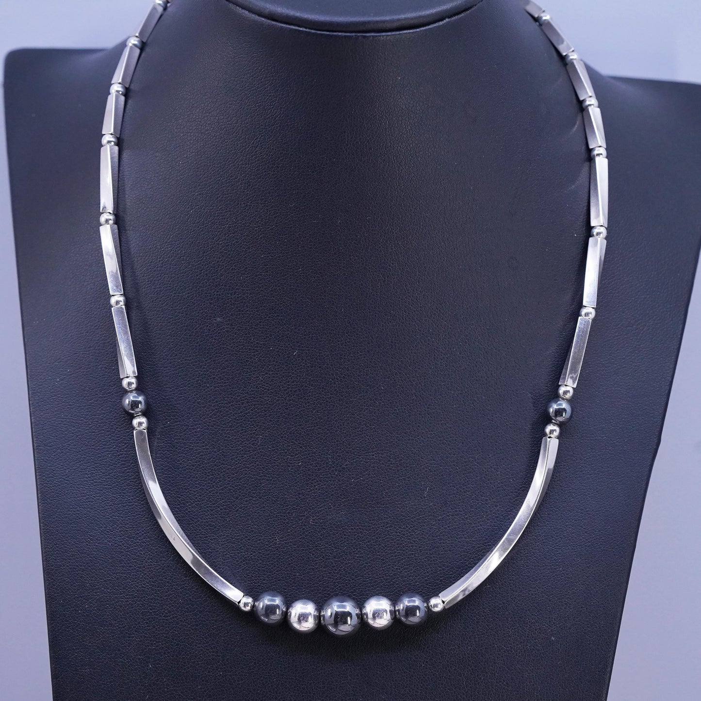 18", southwestern Sterling silver necklace, 925 twisted chain hematite beads