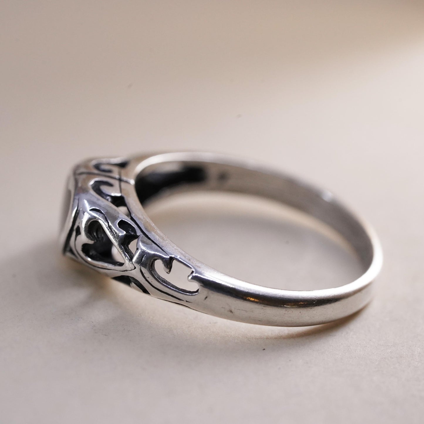 Size 7, Wheeler Jewelry Co. sterling silver ring, Native American 925 ring onyx