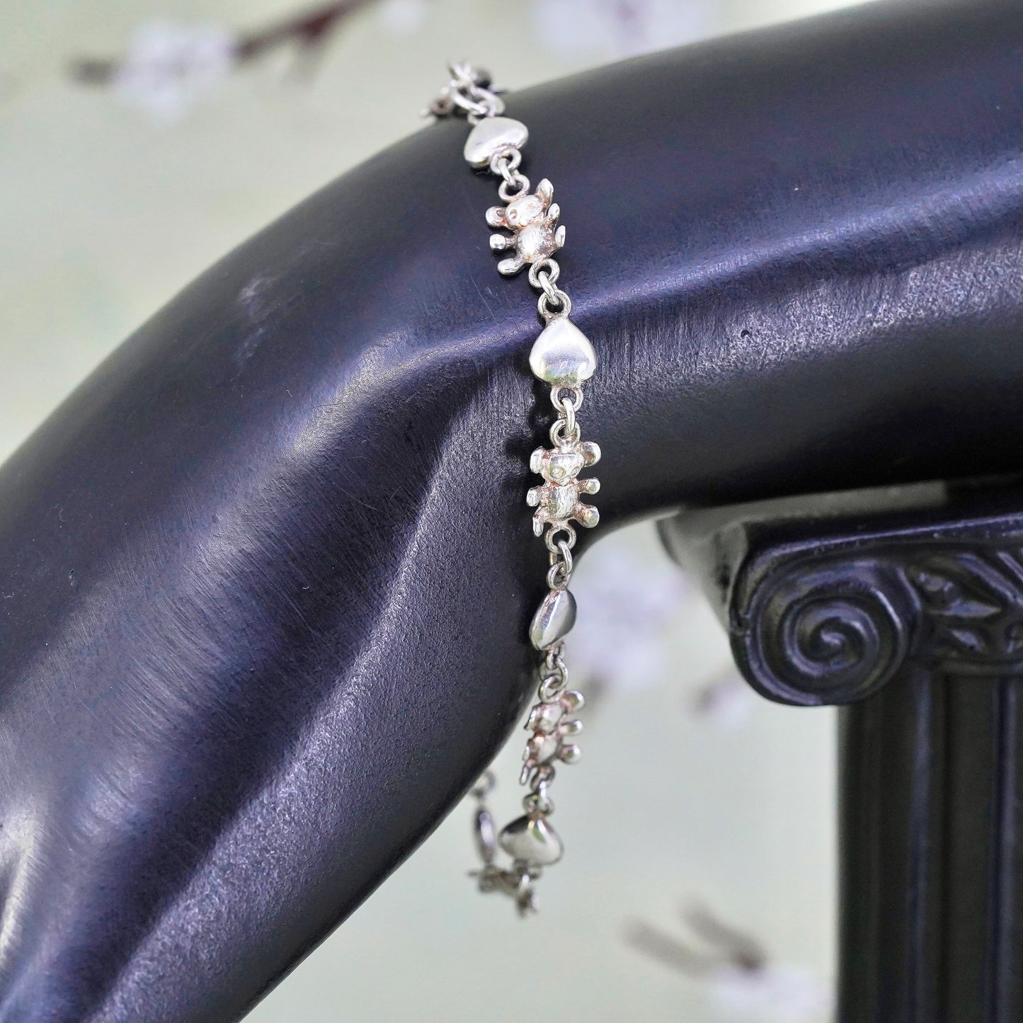 7", VTG sterling 925 silver figaro bracelet with heart and teddy bear charms