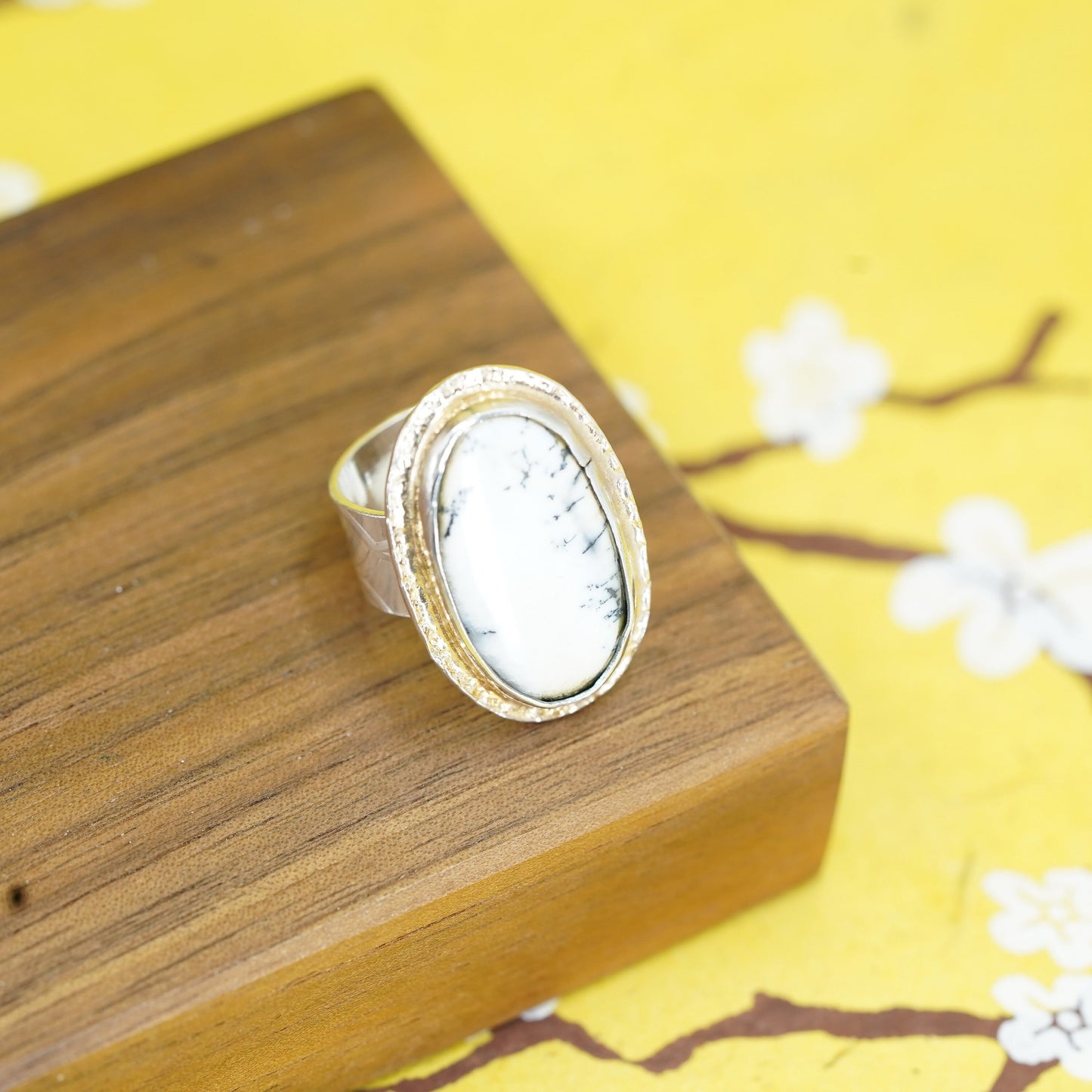 Size 5.5, Vintage Sterling 925 silver handmade ring with white dendritic agate