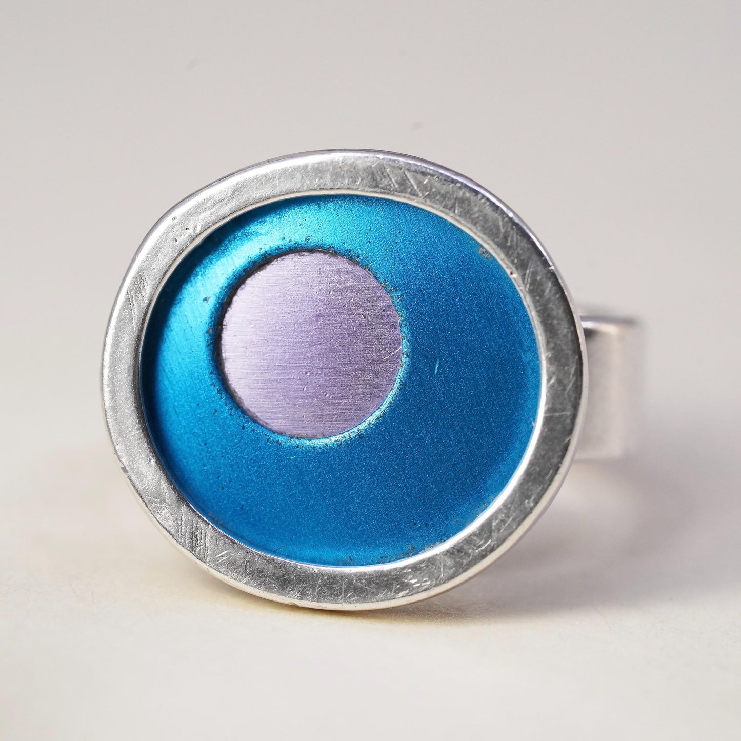 Size 6.5, VTG modern sterling silver handmade ring, 925 statement circle band