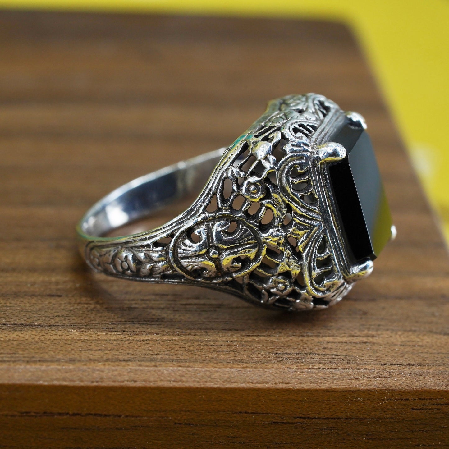 Size 6.5, vintage Sterling 925 silver handmade filigree statement ring w/ onyx