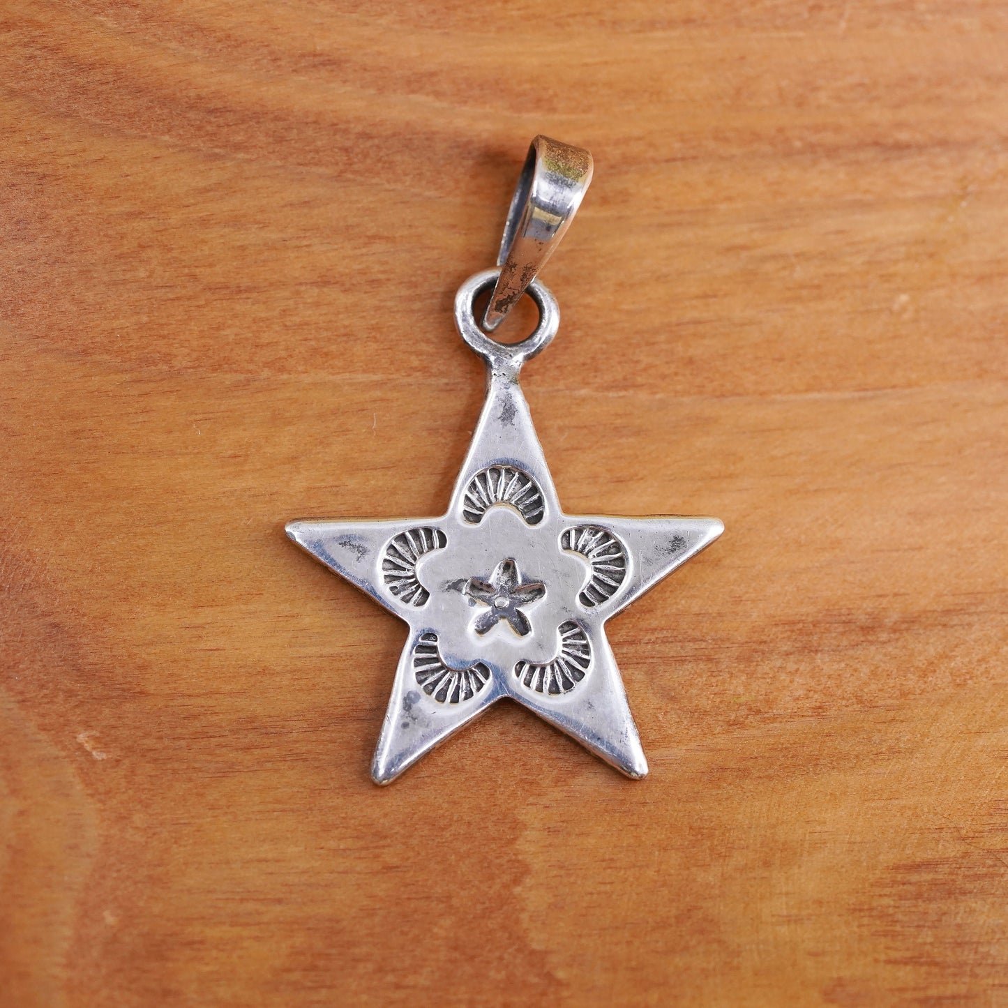 VTG southwestern sterling silver handmade pendant, 925 star, starfish, unique