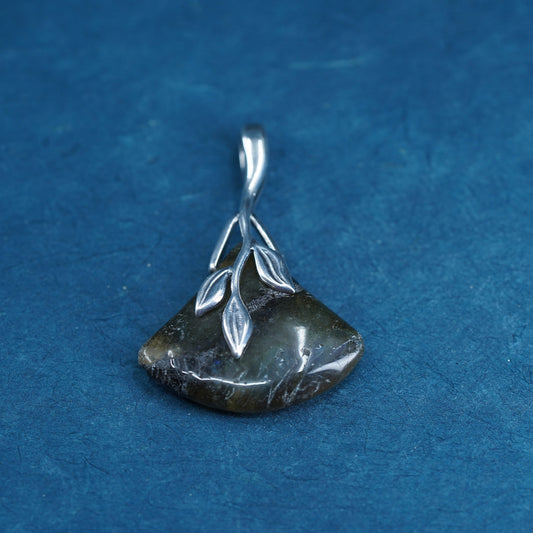 Vintage Sterling 925 silver handmade leafy pendant with triangular labradorite