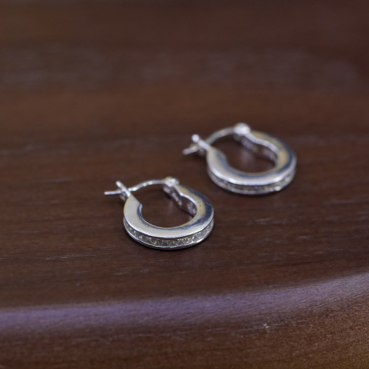 0.5”, Silpada 925 Sterling Silver Ray of Light Hoop huggie Earrings CZ P1077