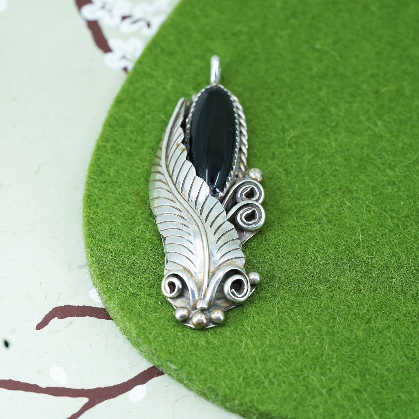 Native American Navajo sterling silver floral feather, 925 oval pendant w/ onyx
