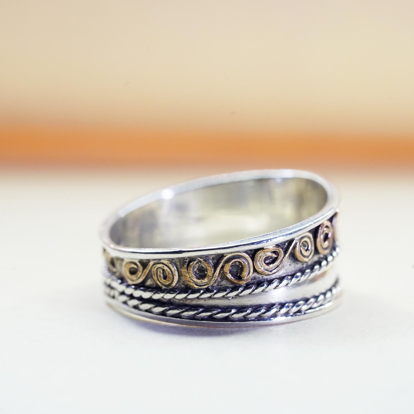 Size 5.5, Vintage two tone Sterling silver ring, 925 band with copper spiral